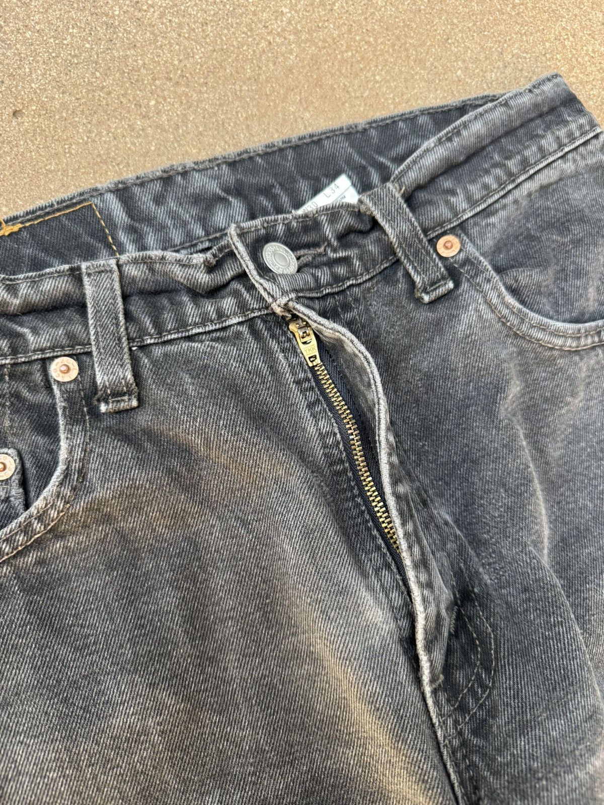 Levi's × Vintage Vtg 90’s Levi’s 505 Red Tab Straight Faded Black Jeans 30x32 Size US 30 / EU 46 - 5 Thumbnail