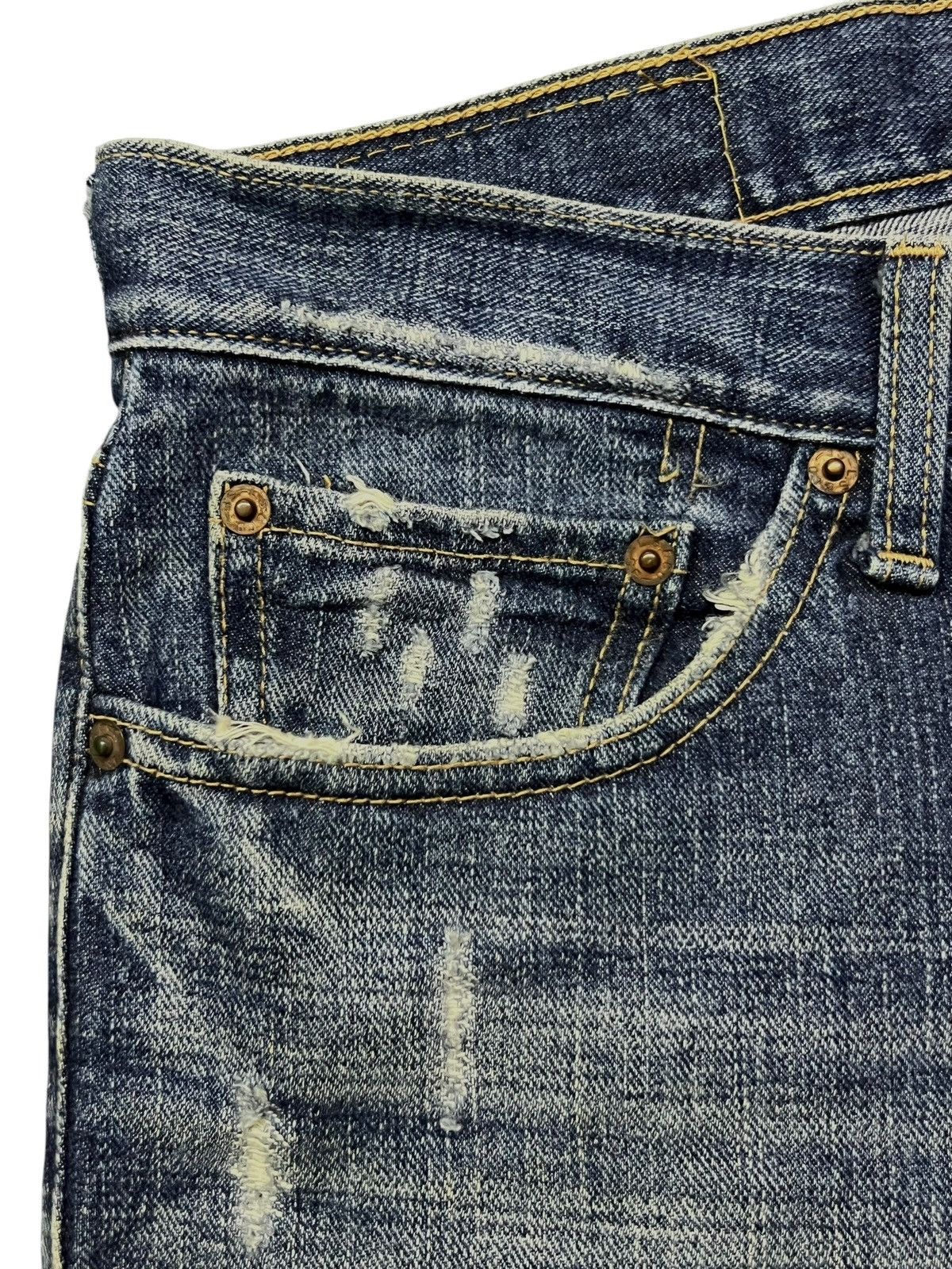 Levi's Loose Vintage Y2K Levi’s 533 Japan - Faded Wash, Distressed Size US 35 - 8 Thumbnail