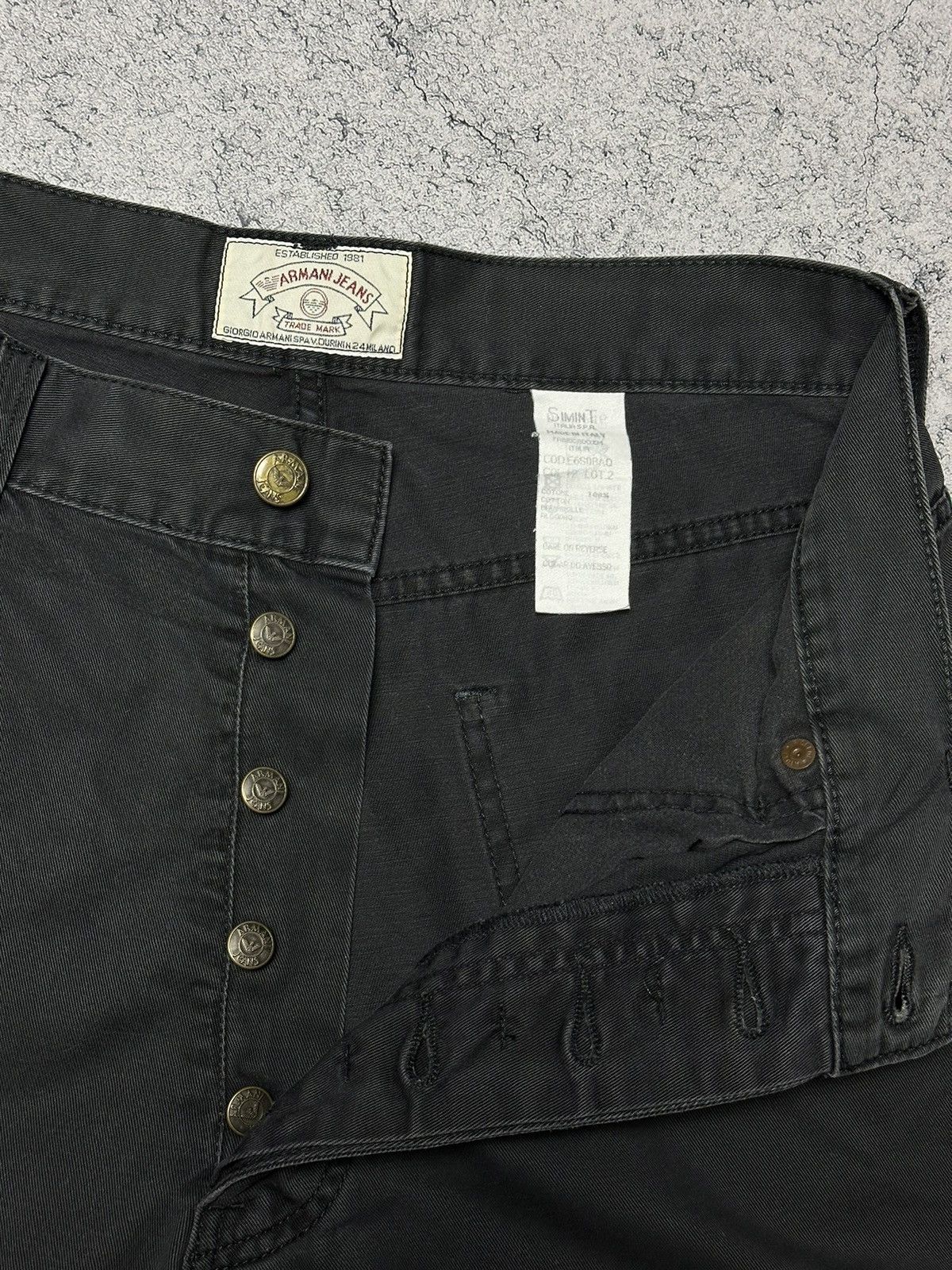 Giorgio Armani Vintage Armani Jeans Metal Logo Shorts Size US 31 - 11 Thumbnail
