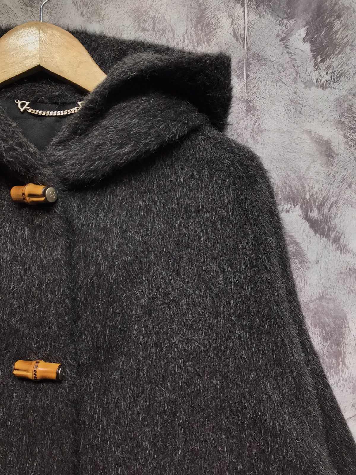 Gucci Vintage 90s gucci bamboo button lining fur jacket Size XL / US 12-14 / IT 48-50 - 7 Thumbnail