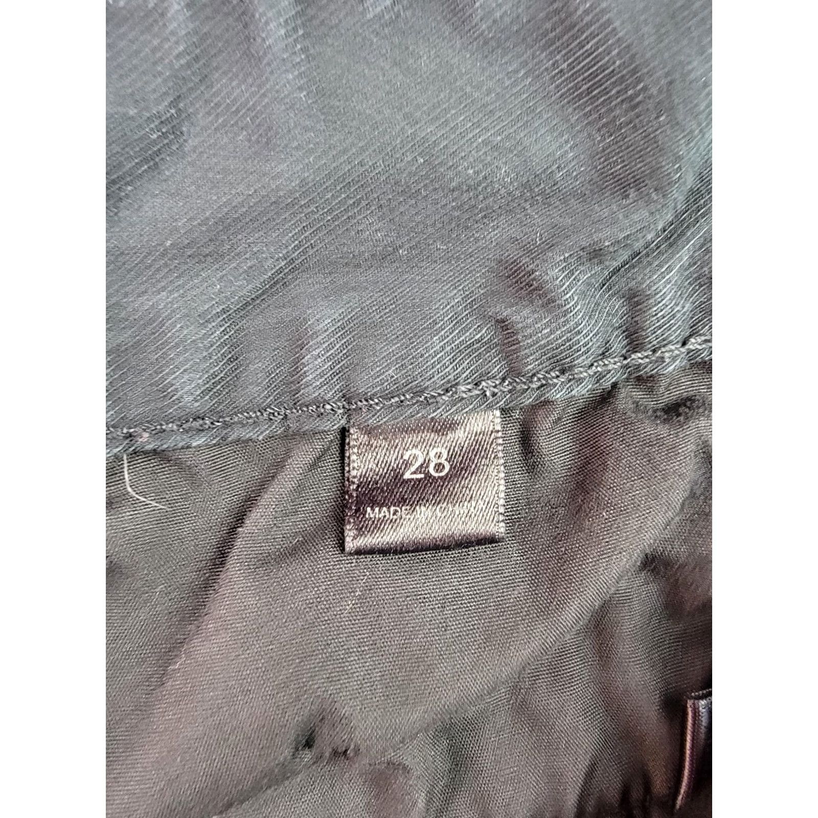 John Varvatos John Varvatos U.S.A. Shorts Mens 28 Black Cotton Twill Zip Fly Casual Chino Shorts, Flat Front, Pockets, VW Regular Fit, 8in Inseam, Solid, Mens Size US 28 / EU 44 - 5 Thumbnail