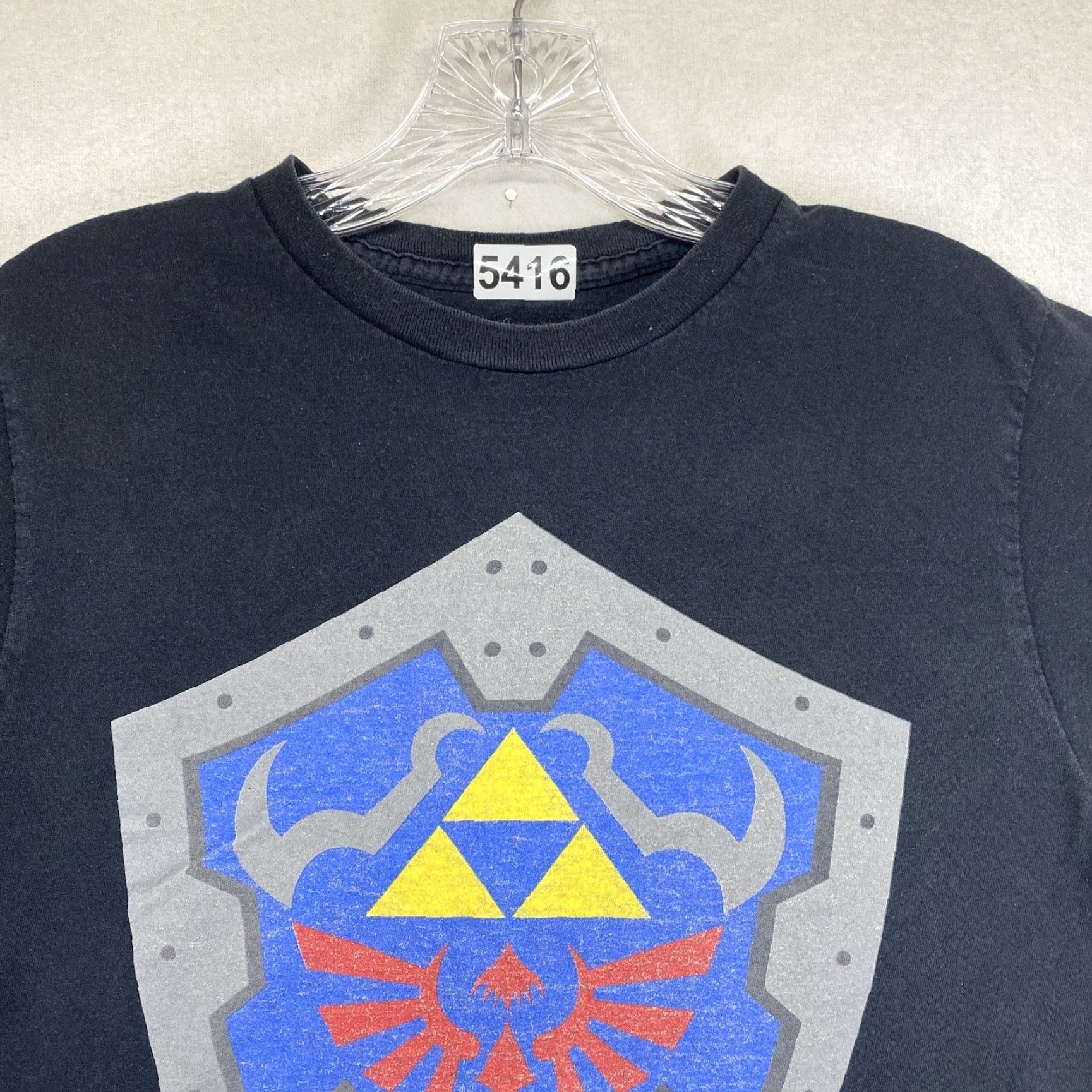 Vintage The Legend of Zelda Hylian Shield Black Graphic Tee M/S Unisex Video Game Size US M / EU 48-50 / 2 - 4 Thumbnail