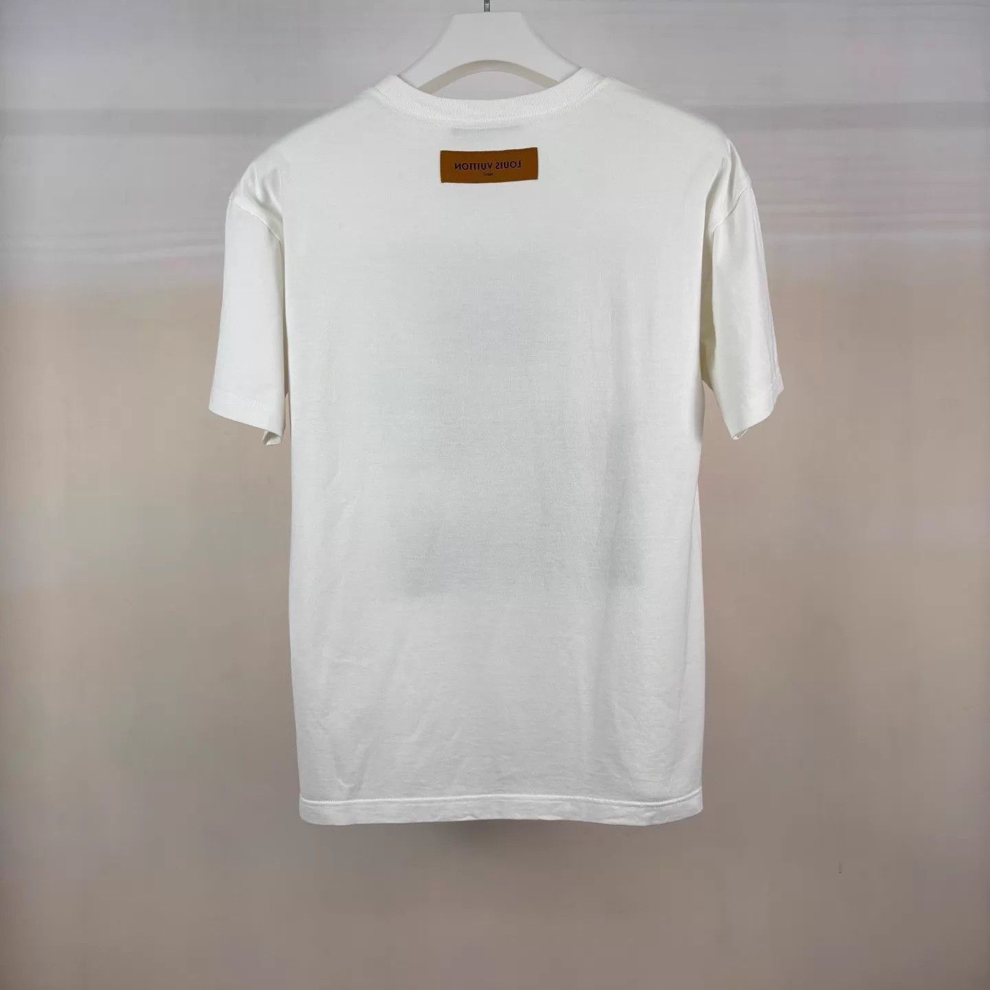 Louis Vuitton Louis Vuitton Room Art Short Sleeve Tee L Size US L / EU 52-54 / 3 - 2 Thumbnail