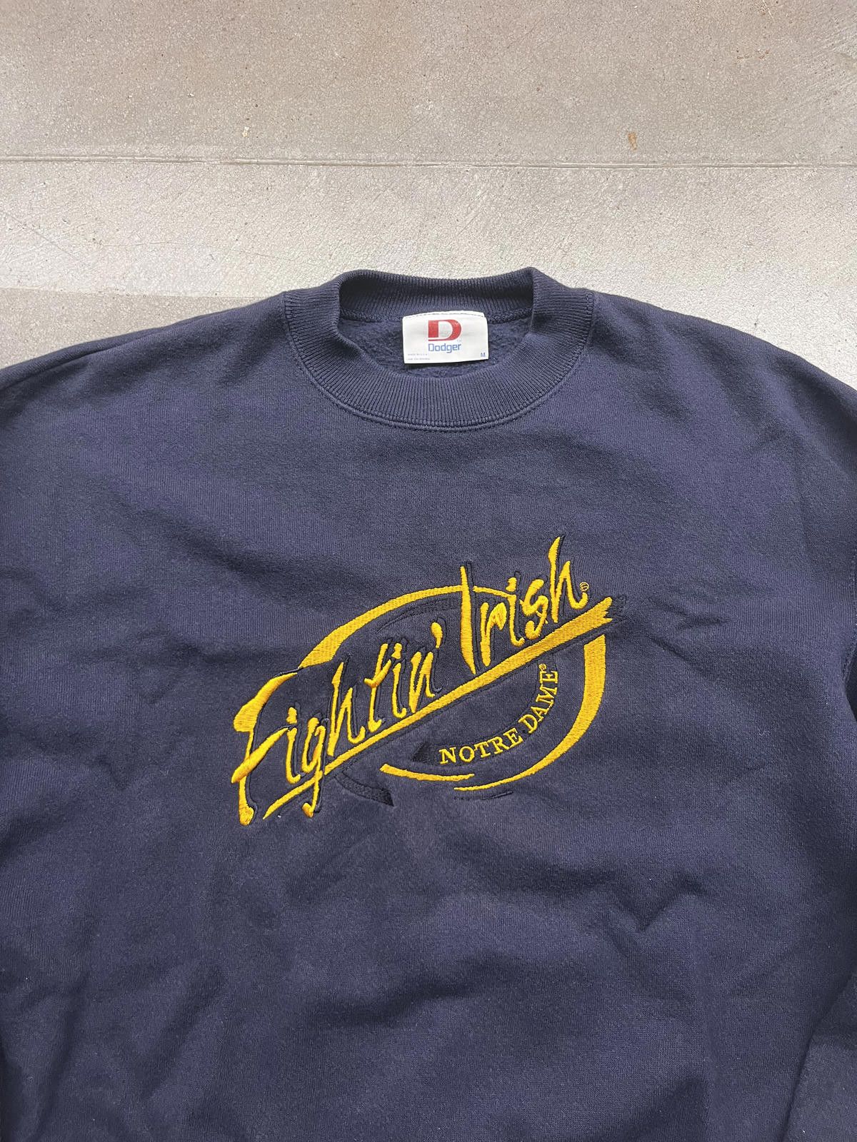 Artful Dodger VIntage 90s Dodger Notre Dame Fightin' Irish Crewneck Size US M / EU 48-50 / 2 - 3 Thumbnail
