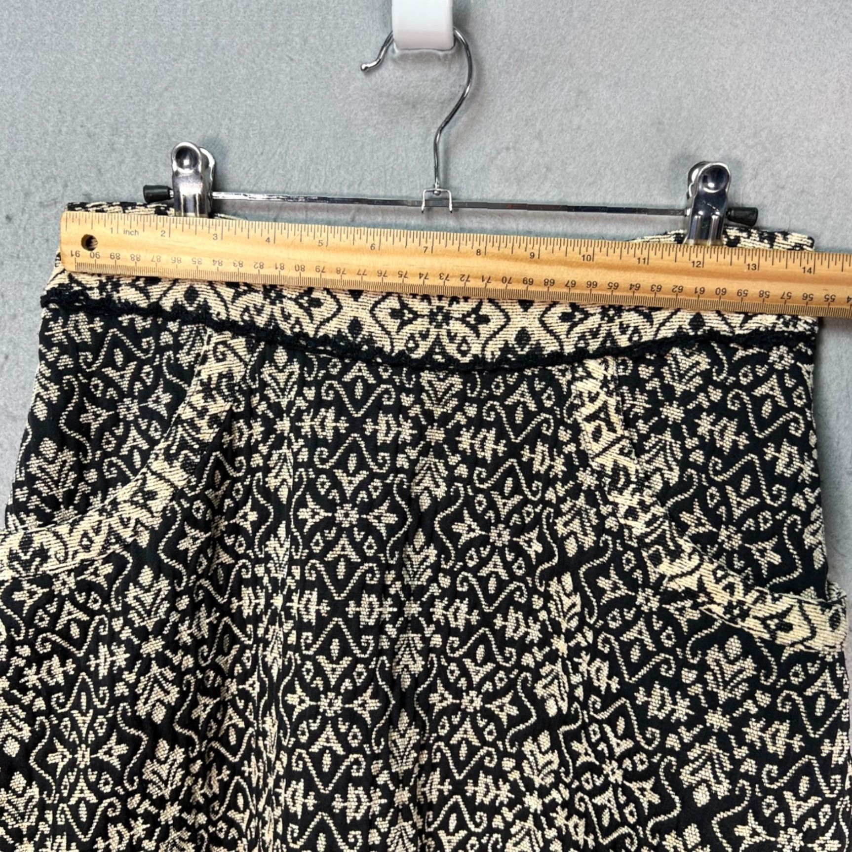 Free People Free People Skirt Womens Size 6 Black Cream Tapestry Textured Mini Geometric Print Size 28" / US 6 / IT 42 - 5 Thumbnail