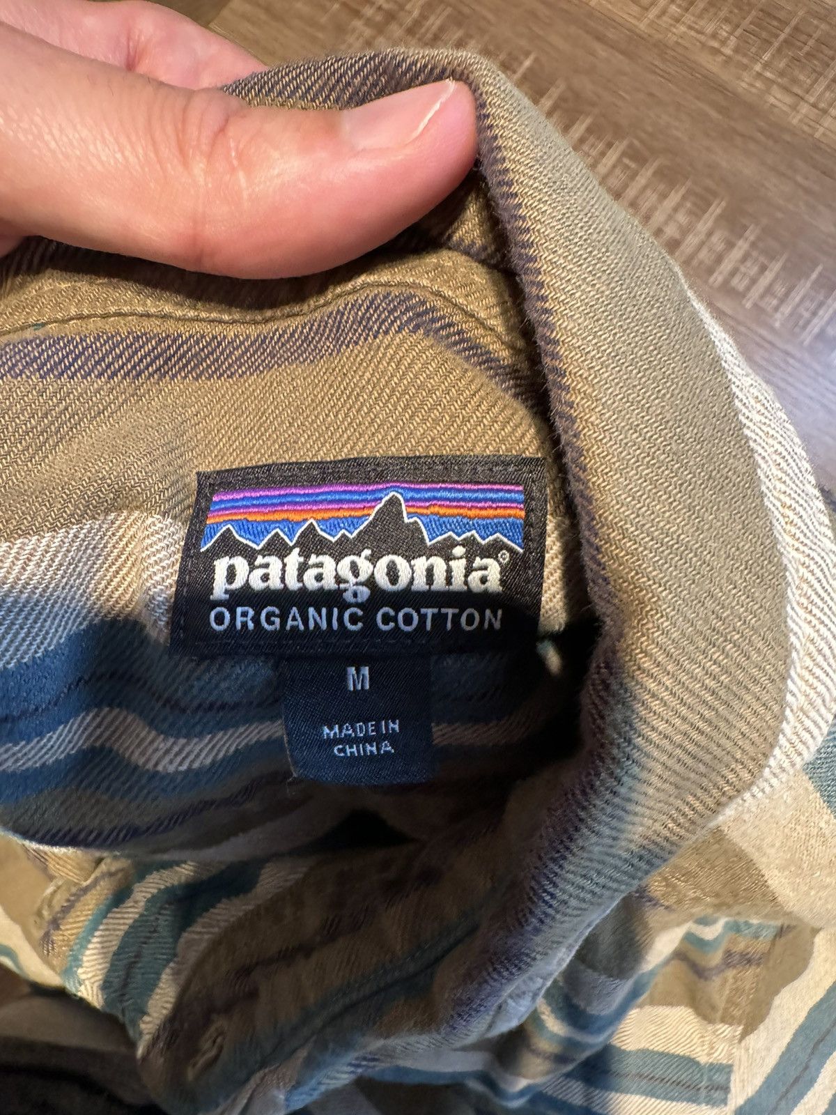Patagonia Patagonia Organic Cotton Striped Button Shirt Medium Mens Size US M / EU 48-50 / 2 - 6 Thumbnail