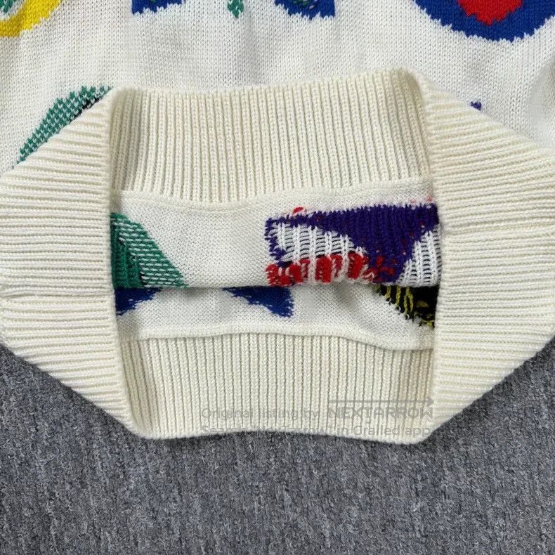 Louis Vuitton Louis Vuitton White three-flower full-print sweater Size US M / EU 48-50 / 2 - 6 Thumbnail