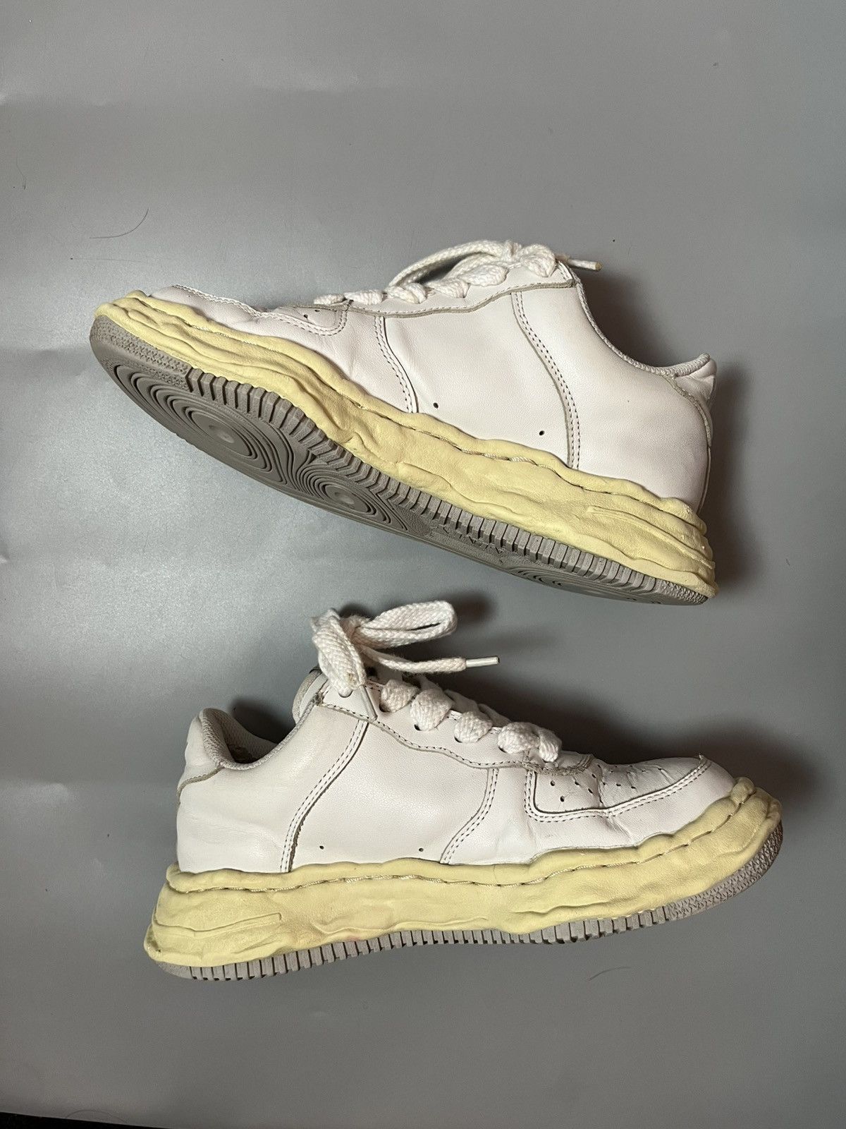 Maison MIHARA YASUHIRO Maison Mihara Yasuhiro “Wayne” white leather yellow sole Size US 7 / EU 40 - 2 Thumbnail