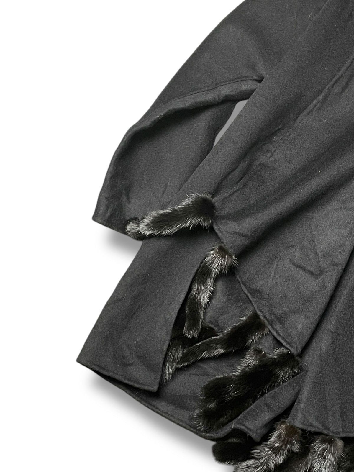 The Unbranded Brand × Vintage Unbranded Brand Long Heavy Coat With Fur Tails (86) Size US M / EU 48-50 / 2 - 3 Thumbnail