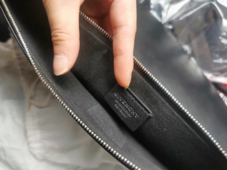 Givenchy Givenchy Men's Handbag Size ONE SIZE - 3 Thumbnail