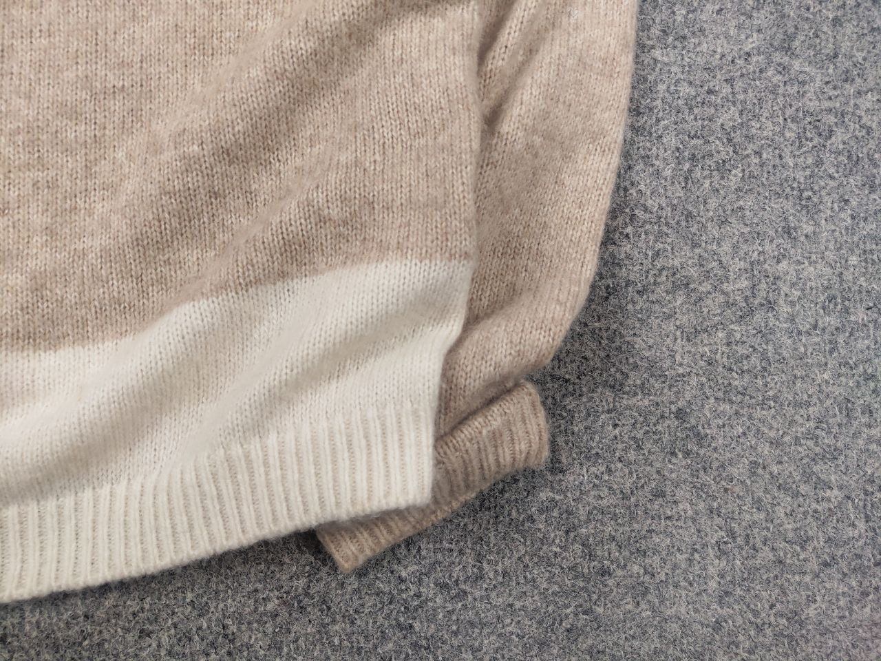 Hugo Boss Hugo Boss Alpaca Wool Blend loose sweater with colorful Size S / US 4 / IT 40 - 11 Thumbnail