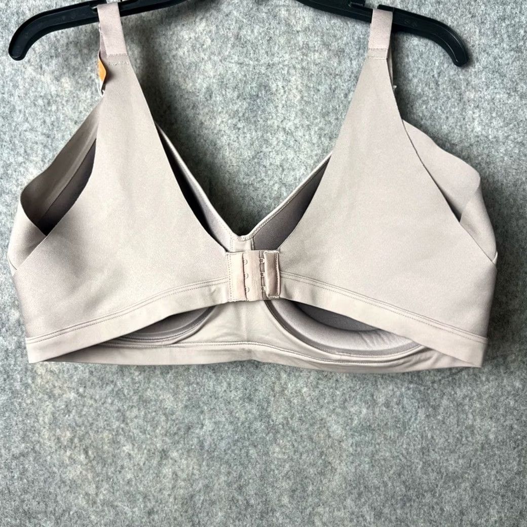 Vintage WARNERS Women's XL Wireless Seamless Bra Bralette Tan NWT Beige 48C Regular Size Adjustable Straps NWT (New with Tags) Size ONE SIZE - 4 Thumbnail