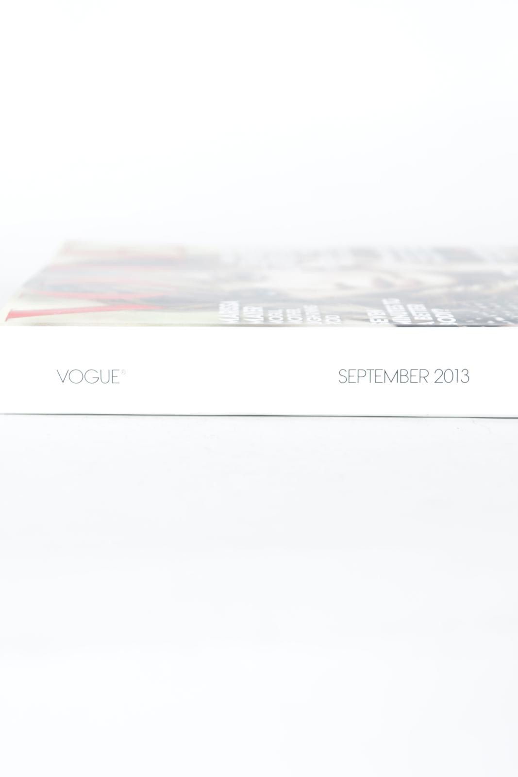 Vogue 2013 Vogue September Girl on Fire Jennifer Lawrence Magazine Size ONE SIZE - 3 Thumbnail