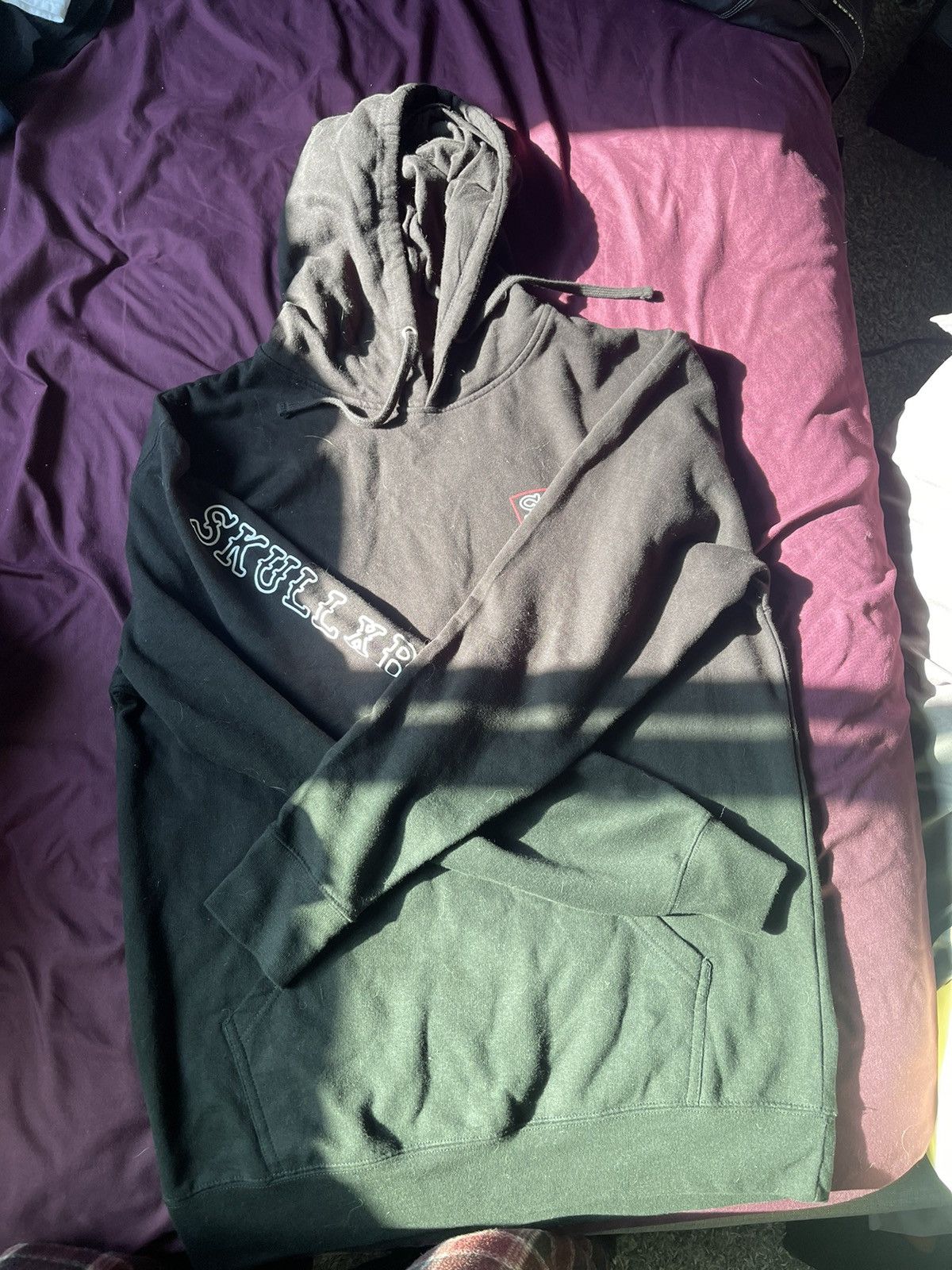 Vintage skullxbones hoodie Size US L / EU 52-54 / 3 - 3 Thumbnail