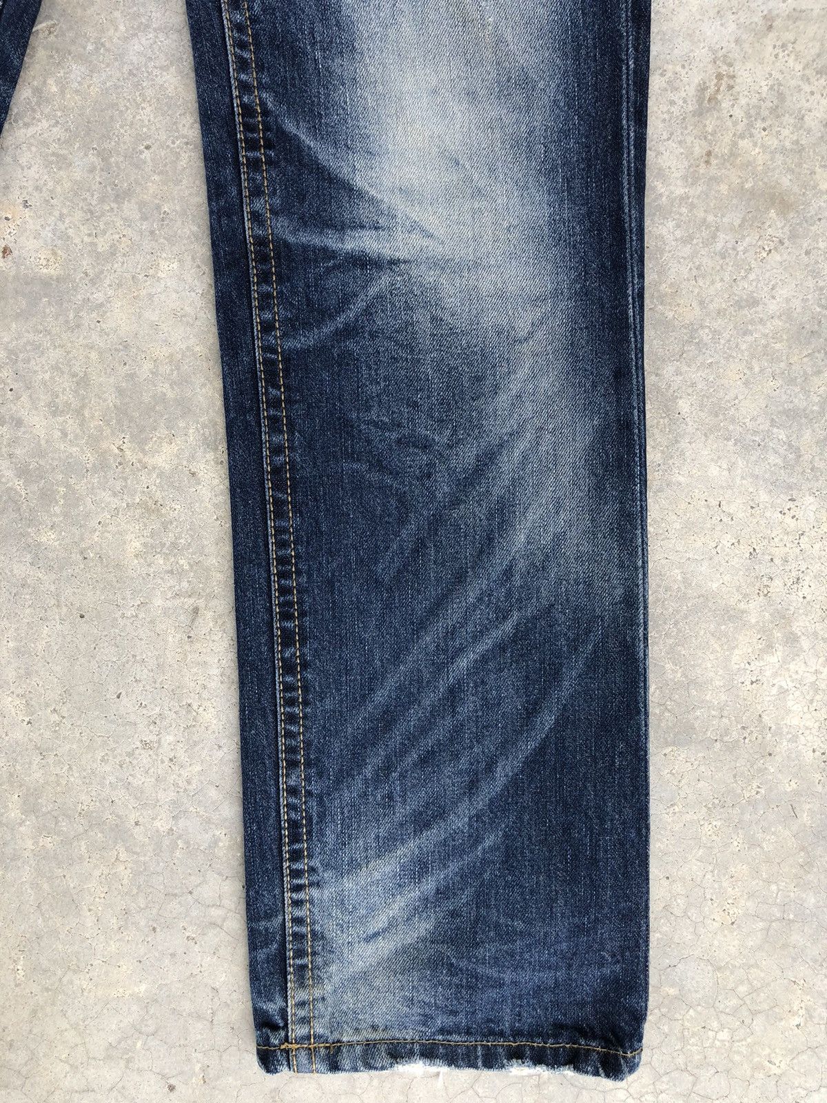 Japanese Brand Rare Yoshitomo Nara Lolita Dog Distressed Jeans Size US 32 / EU 48 - 7 Thumbnail