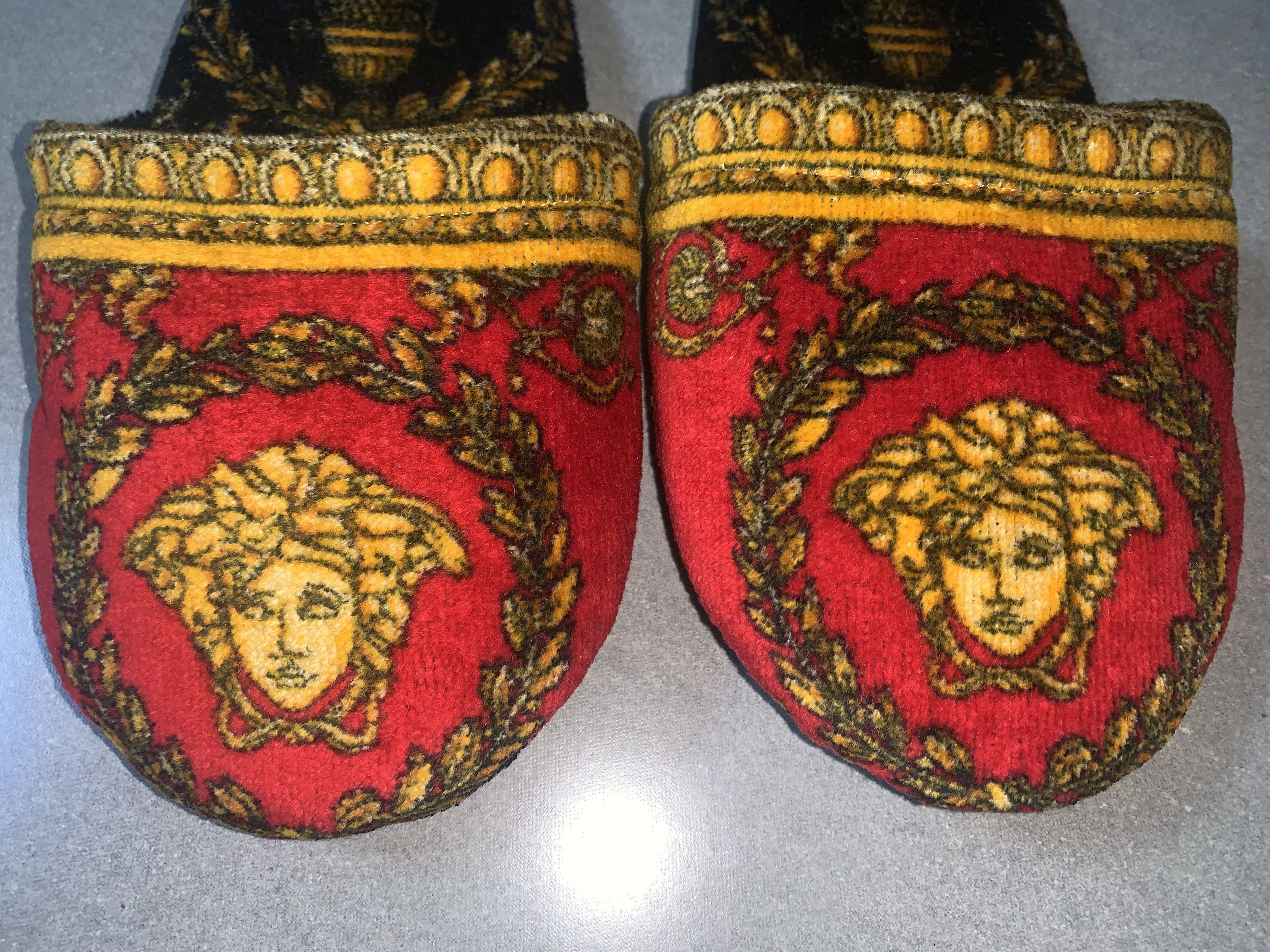 Versace VERSACE WOMENS MEDUSA BAROQUE HOUSE SLIPPERS SMALL 5/6US Size US 5 / IT 35 - 2 Thumbnail
