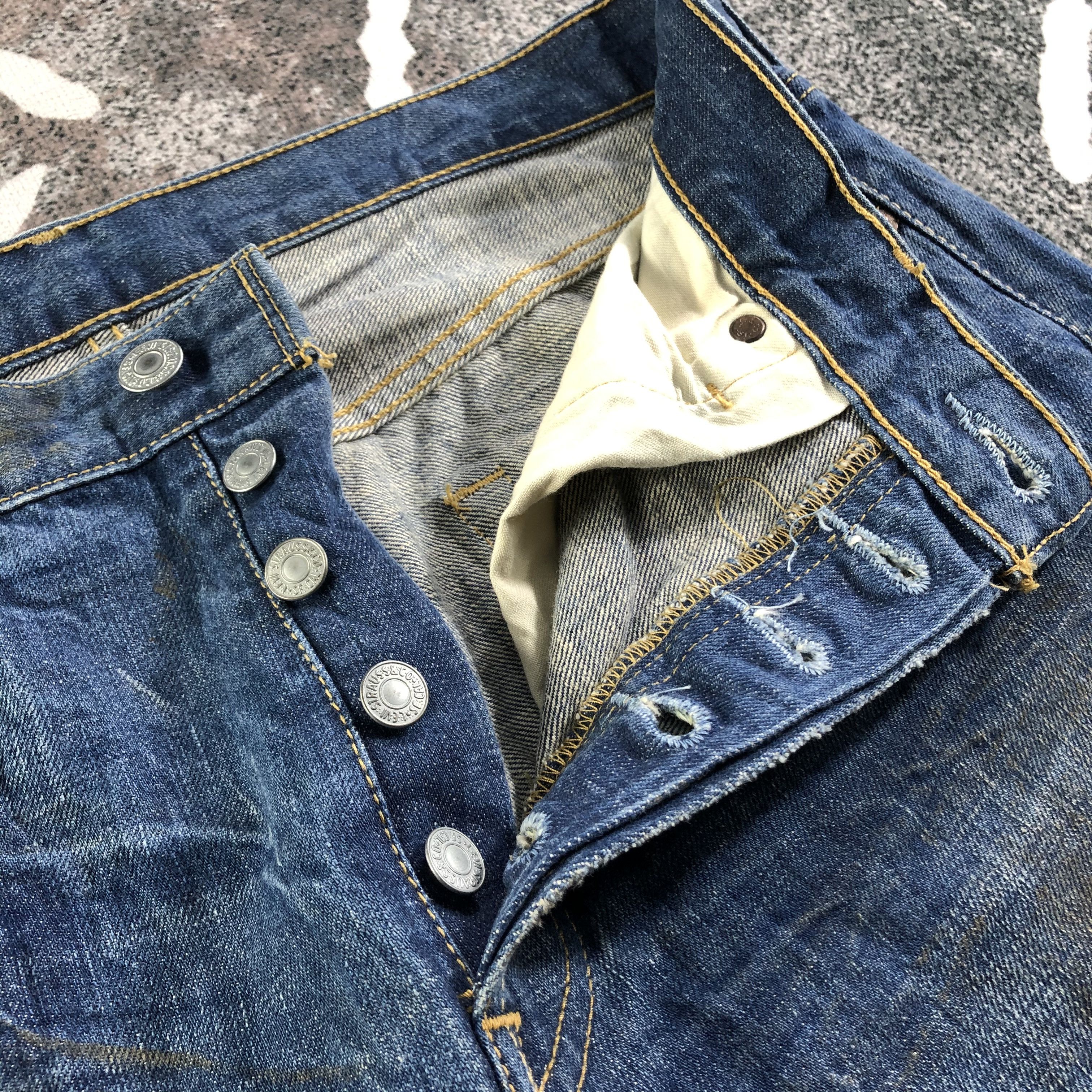 Levi's Vintage Levis 501 Jeans Dirty Blue Denim KJ2421 Size US 32 / EU 48 - 7 Thumbnail
