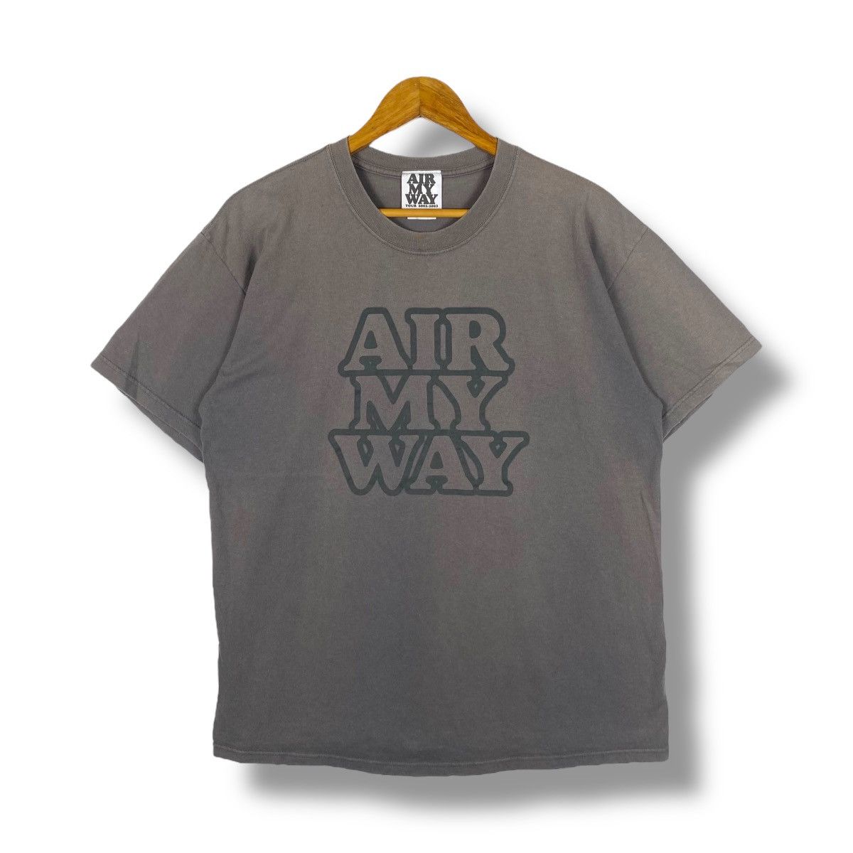 Band Tees Vintage AIR MY WAY Tour 2002-2003 Sunfaded Tee Shirt Large Size US L / EU 52-54 / 3 - 1 Thumbnail