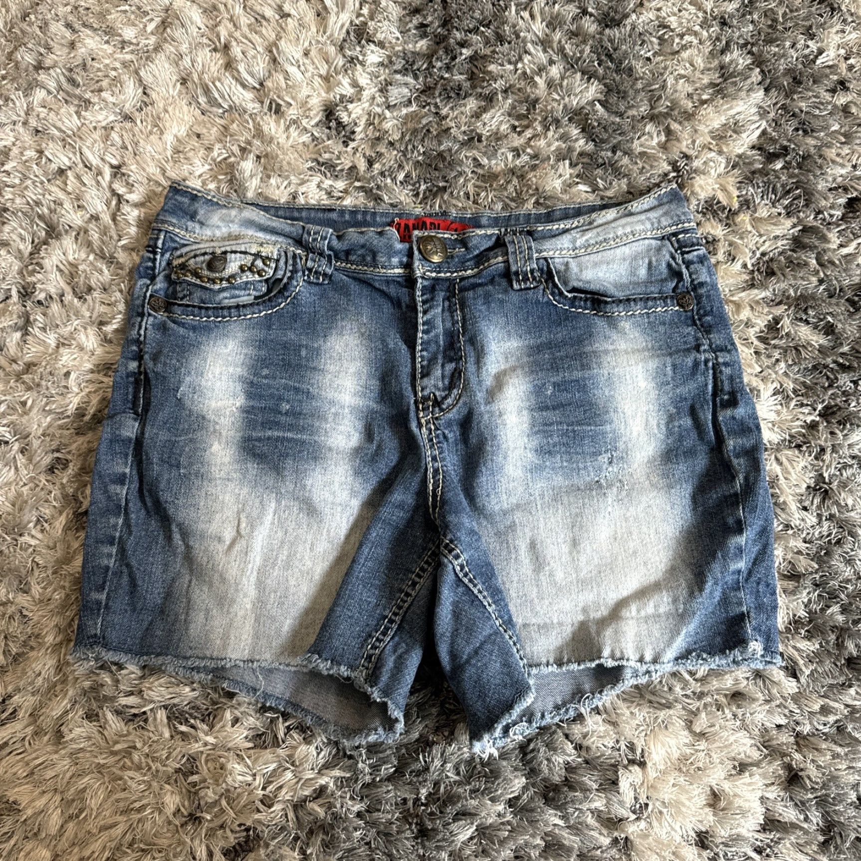 Vintage VINTAGE Zana Di Short’s Women’s 10 Blue Jean Light Wash 4" Inseam Cargo Jeans Women Mens? Size 32" / US 10 / IT 46 - 3 Thumbnail