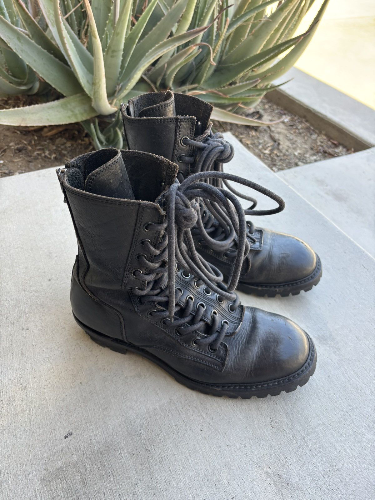 Julius × SIVA Julius X Siva Rare Spiral Zip Boots Size 27.5(10