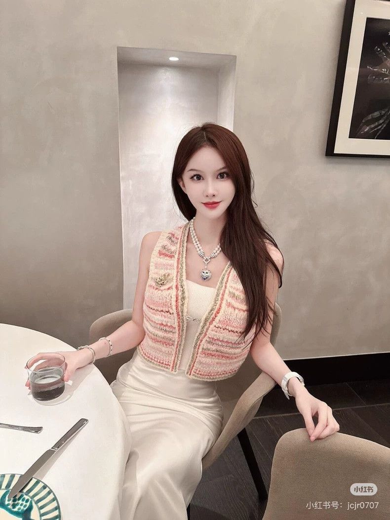 Chanel Chanel 24B pink horizontal stripe woven cardigan vest 2504- Size XXS / US 00 / IT 34 - 7 Thumbnail