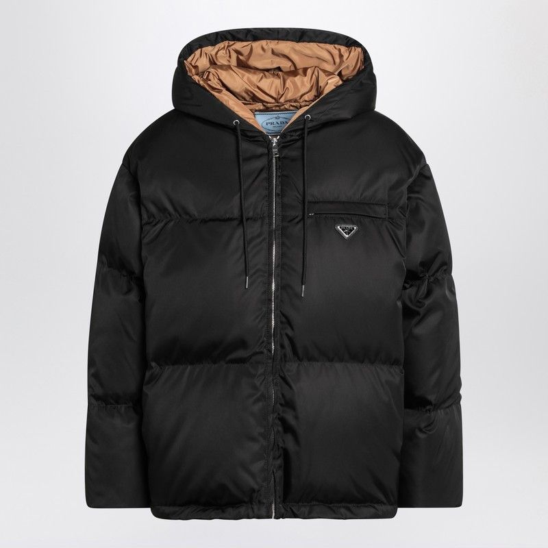 ジャケット PRADA BLACK ZIP-UP PUFFER JACKET IN RE-NYLON Prada Jacket Zip Nylon Coat Black Tab sports puffer milano