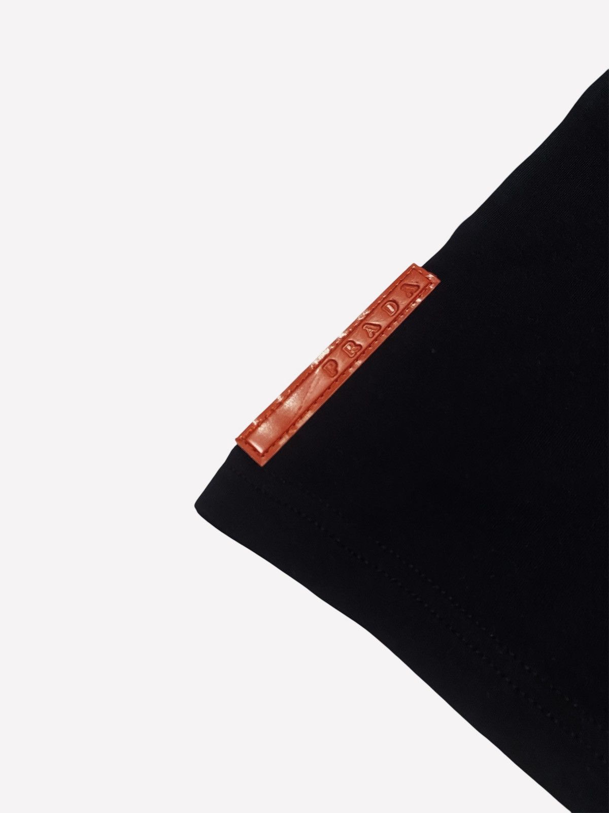 Prada Prada Black Classic Red Tab T-shirt Size US M / EU 48-50 / 2 - 2 Thumbnail