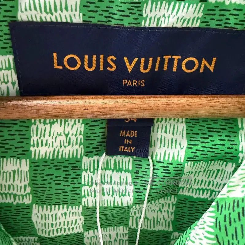 Louis Vuitton Louis Vuitton Cropped Puffer Jacket for Women . Size S / US 4 / IT 40 - 4 Thumbnail