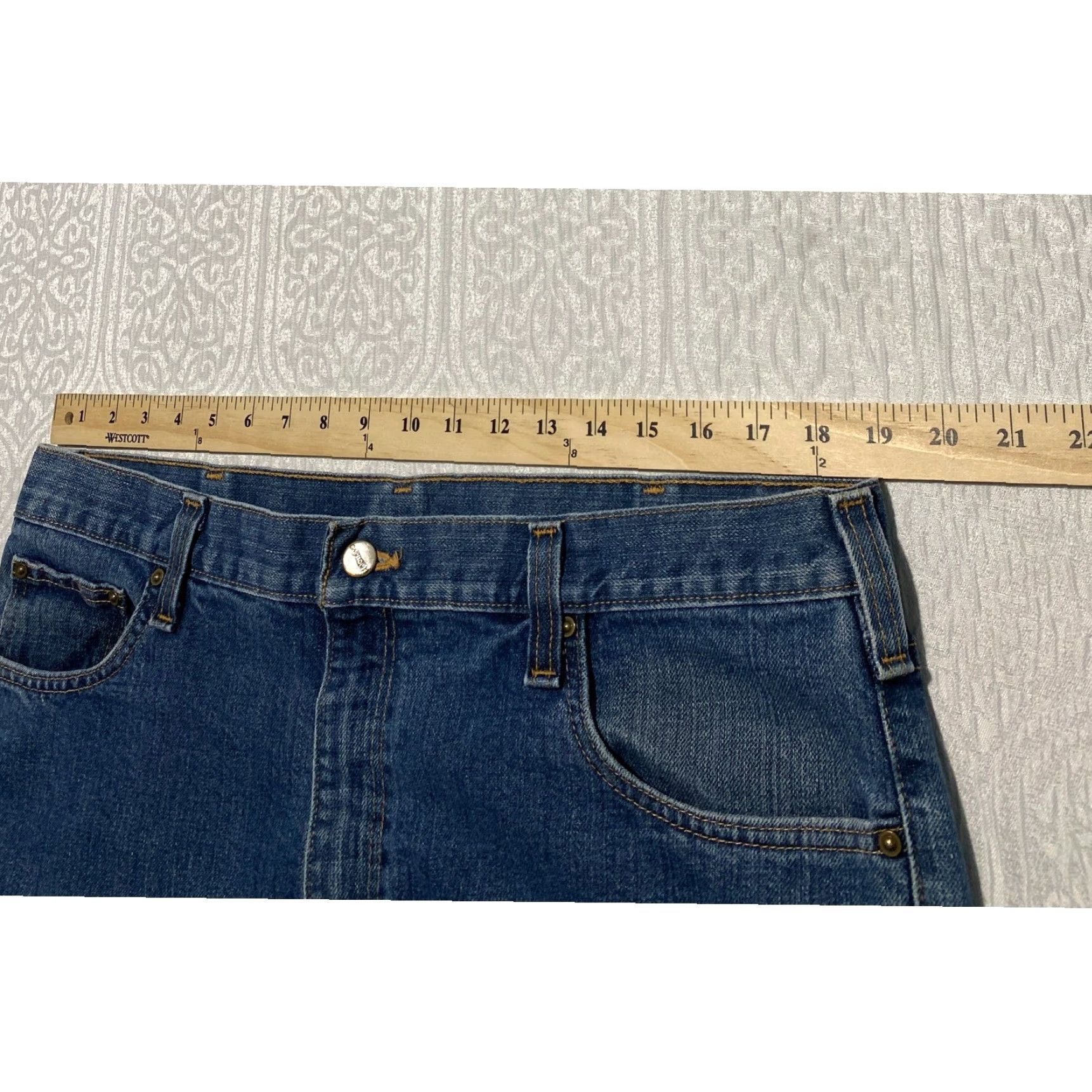 Carhartt Carhartt Jeans Mens 38x32 Medium Wash Blue Denim 101496 420 Regular Straight Denim 5-Pocket Logo Patch Blue Mens Size US 38 / EU 54 - 5 Thumbnail