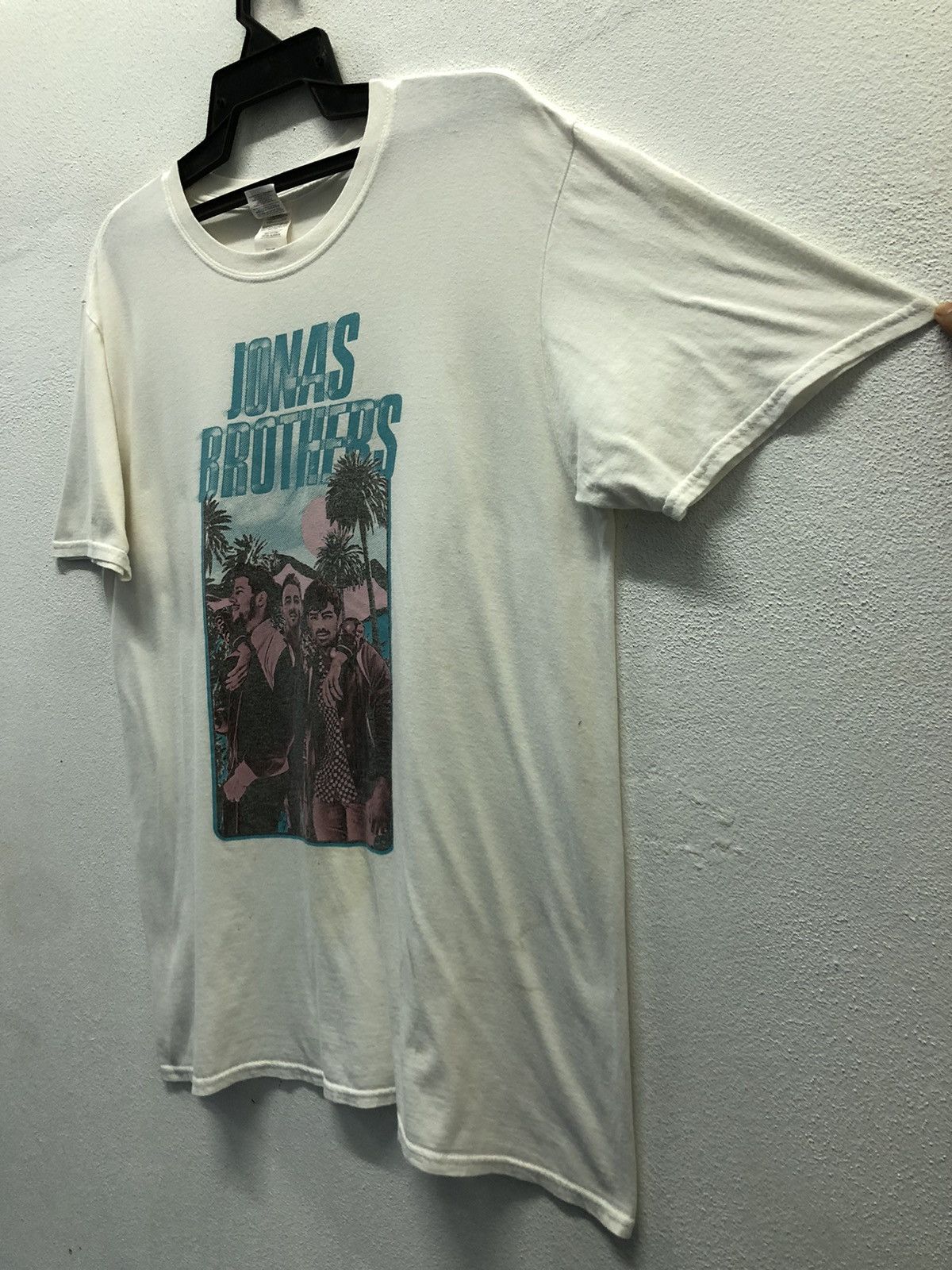 Band Tees Vintage Pop Band Jonas Brothers T-Shirt Size US L / EU 52-54 / 3 - 6 Thumbnail