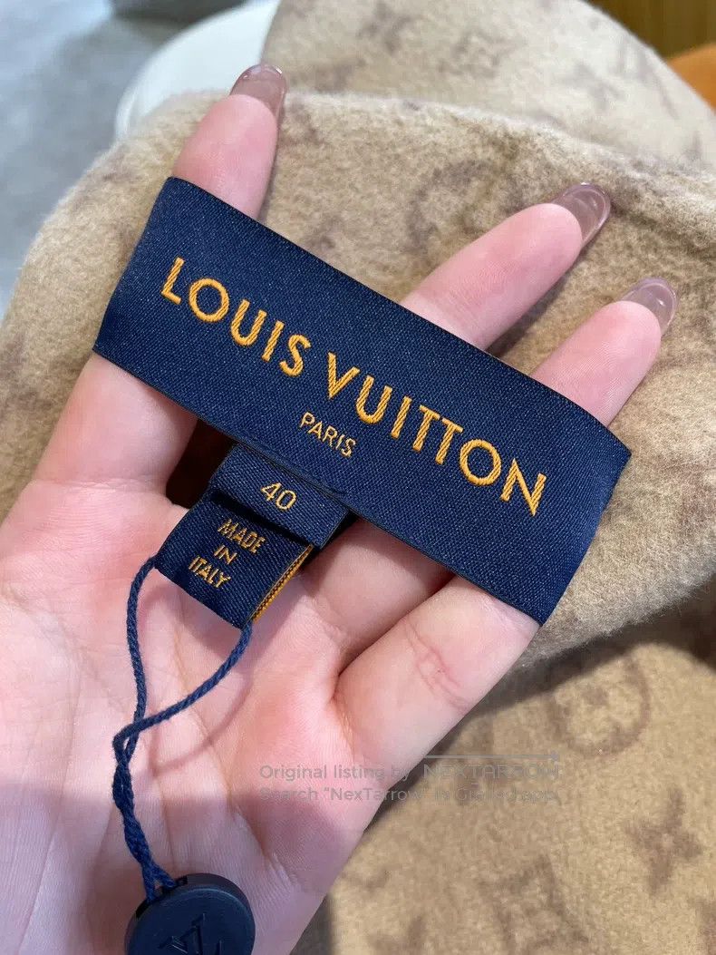 Louis Vuitton Louis Vuitton Full print camel coat Size S / US 4 / IT 40 - 4 Thumbnail