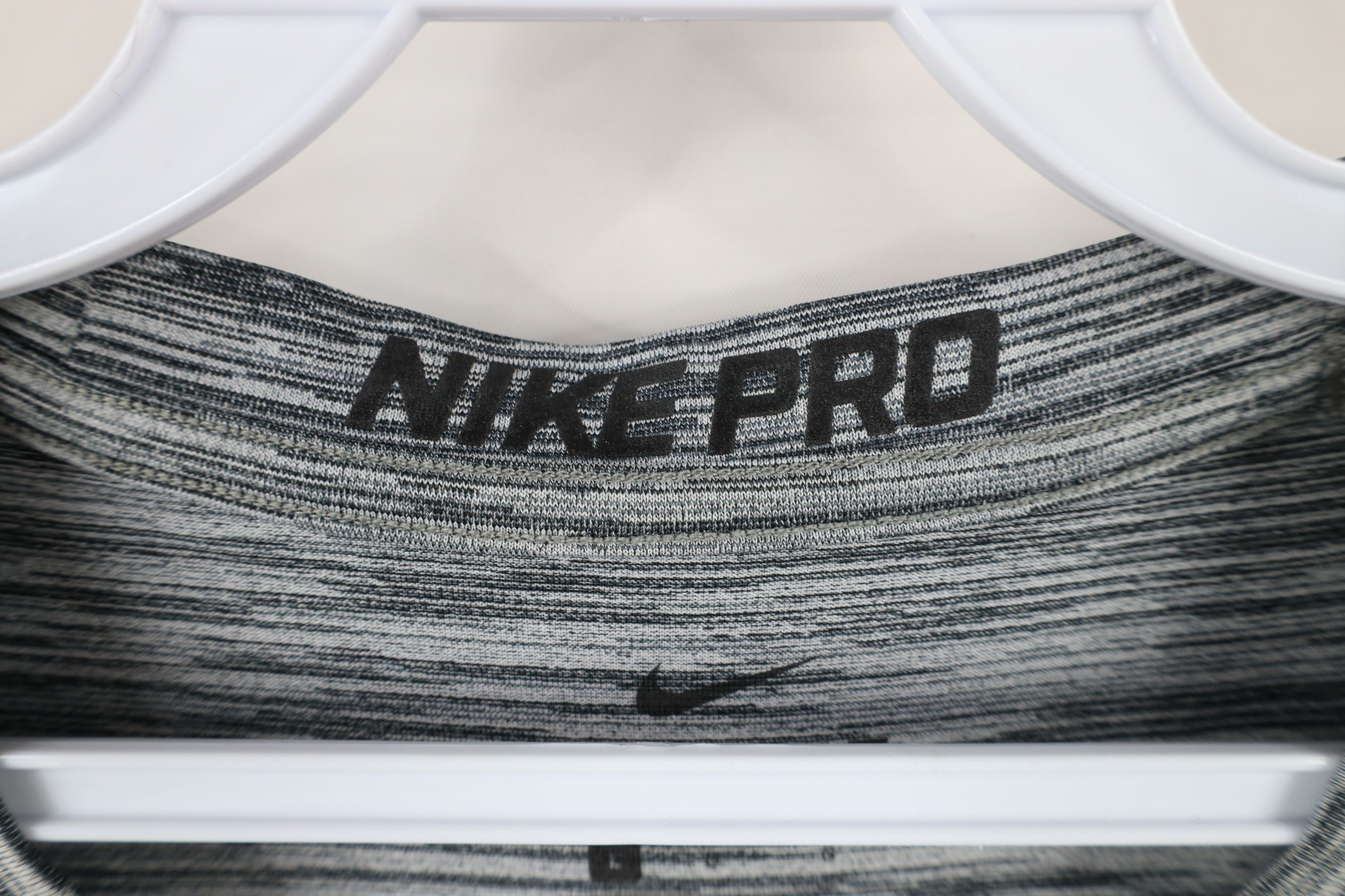 Nike × Vintage Nike Pro Center Swoosh Stretch Training Gym T-Shirt Gray Size US L / EU 52-54 / 3 - 5 Thumbnail