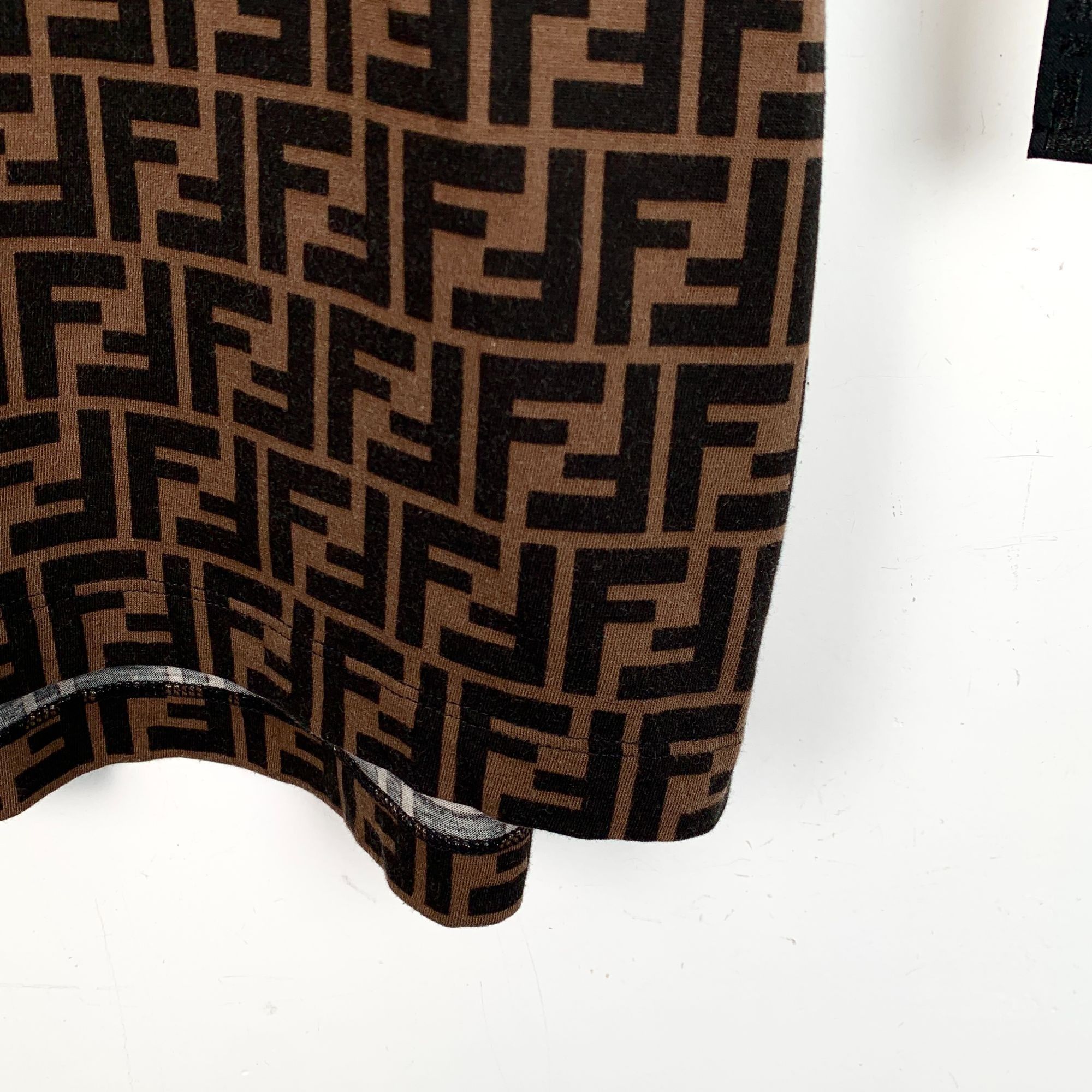 Fendi H14294 Fendi Logo Print Brown & Black Short Sleeve T-Shirt Size US XS / EU 42 / 0 - 5 Thumbnail