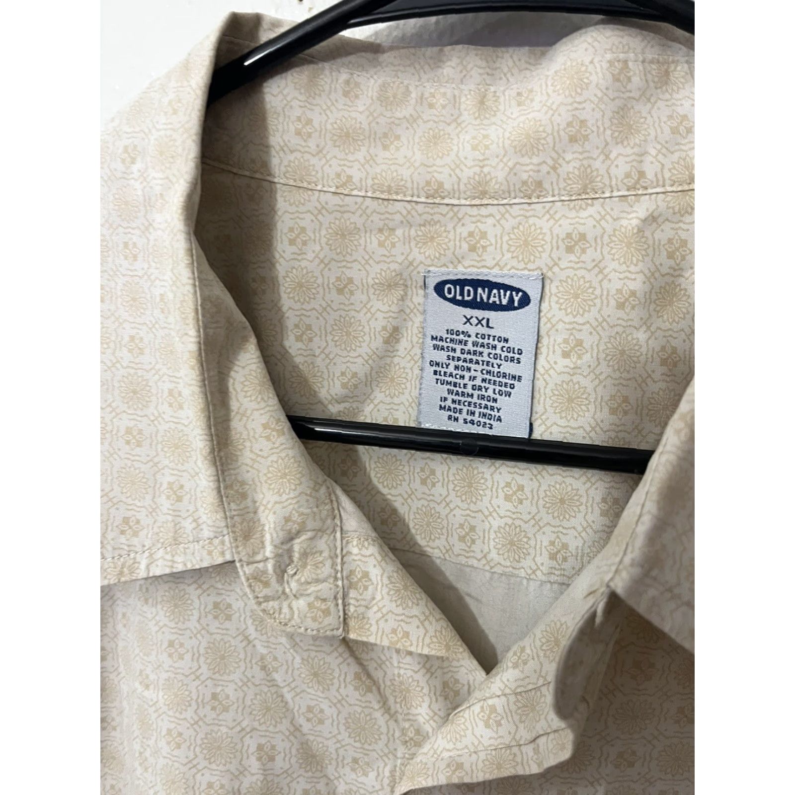 Old Navy Old Navy Shirt Mens XXL Beige geometric aztec print Casual Button Down Pockets Shirt Size US XXL / EU 58 / 5 - 2 Thumbnail