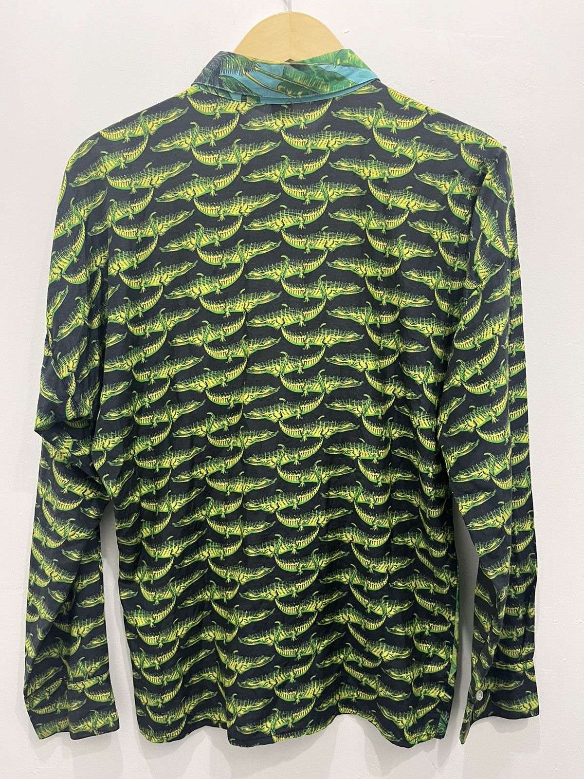 H&M × Versace Versace x H&M Full Print Alligator Long Sleeve Shirt Size US L / EU 52-54 / 3 - 7 Thumbnail