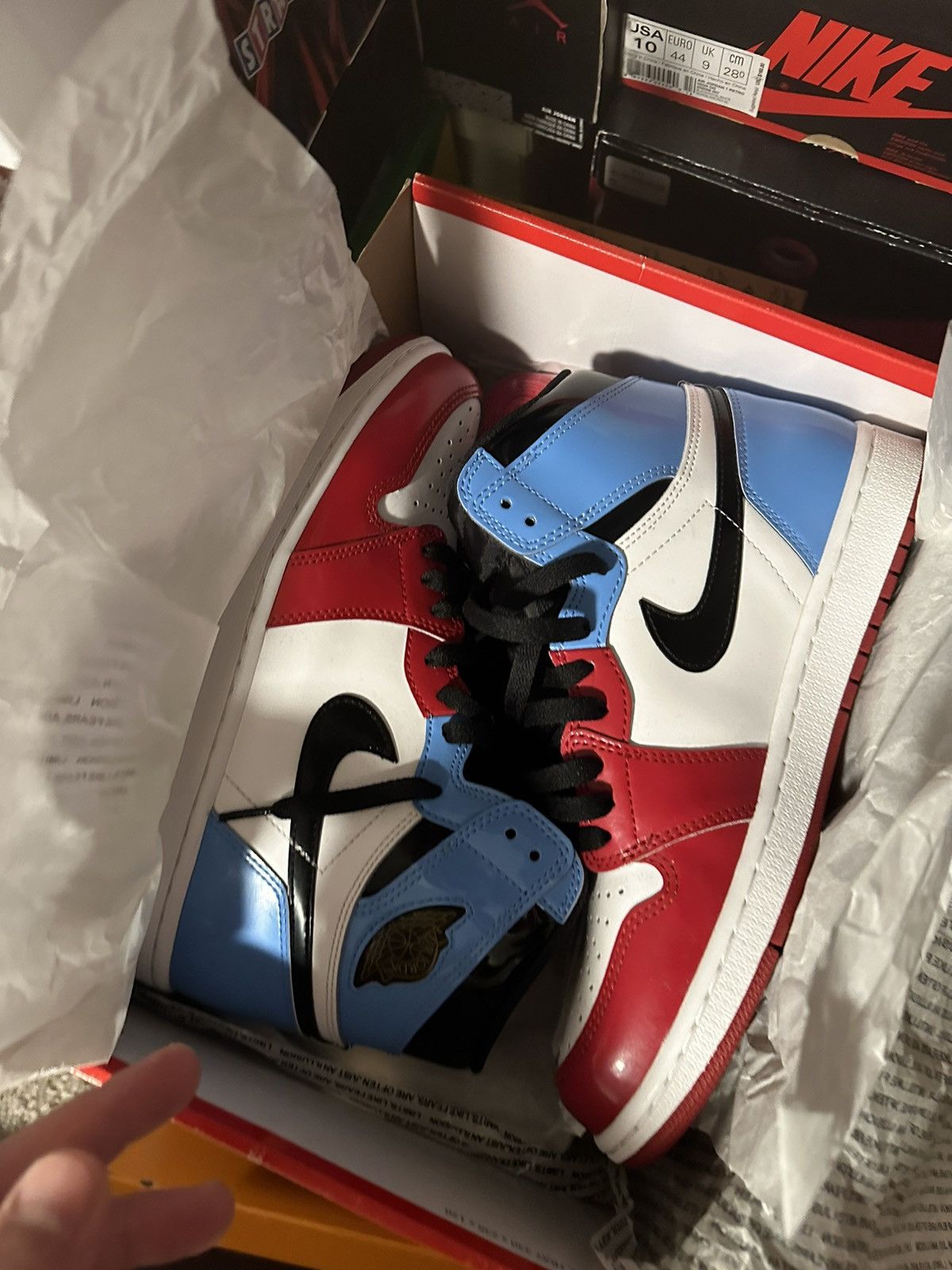 Jordan Brand Air Jordan Retro 1 Size US 9.5 / EU 42-43 - 2 Thumbnail