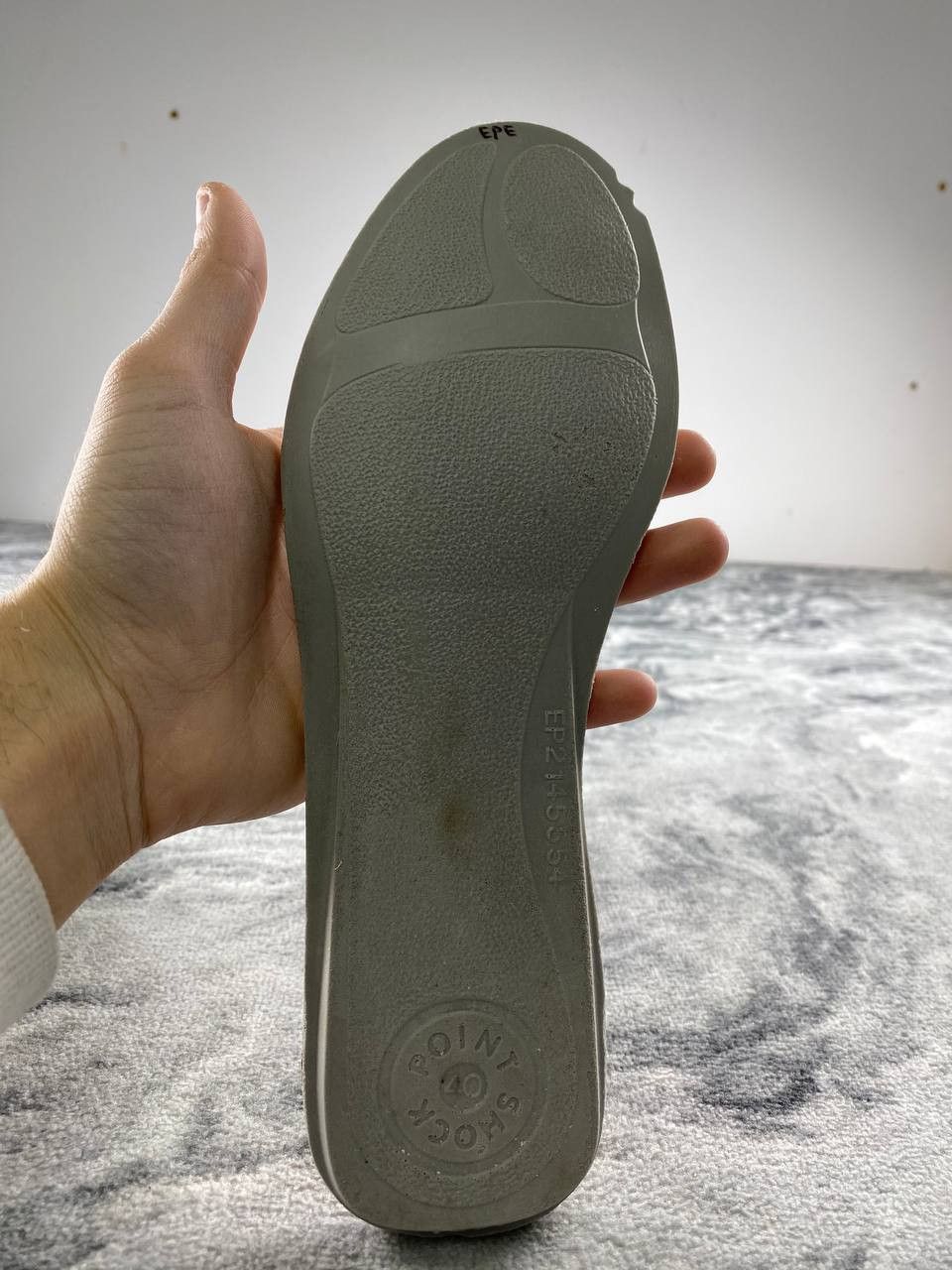 Vintage Loewe Flow Runner Leather Sneakers Women Size 40 Beige Size US 10 / IT 40 - 18 Thumbnail