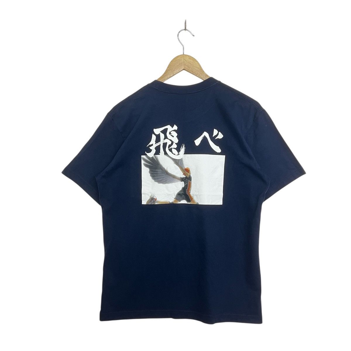 Uniqlo Uniqlo X Haikyuu Hinata Shoyo Anime Backhitt Tshirt Size US M / EU 48-50 / 2 - 2 Thumbnail