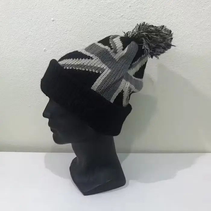 Japanese Brand × Vintage Vintage United Kingdom Flag Style Bobble Beanie Hat Size ONE SIZE - 2 Thumbnail