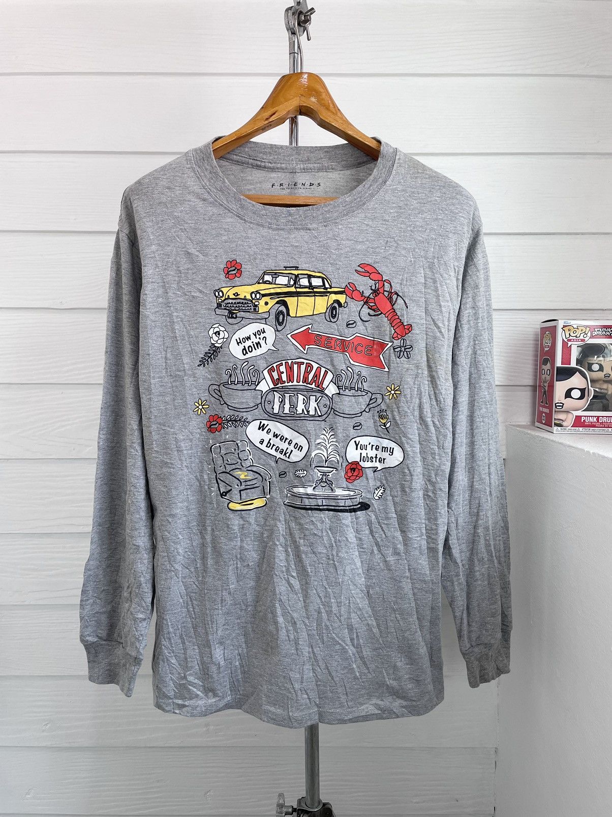 Warner Bros FRIENDS TV SITCOM LONG SLEEVE (2019) Size US L / EU 52-54 / 3 - 1 Thumbnail