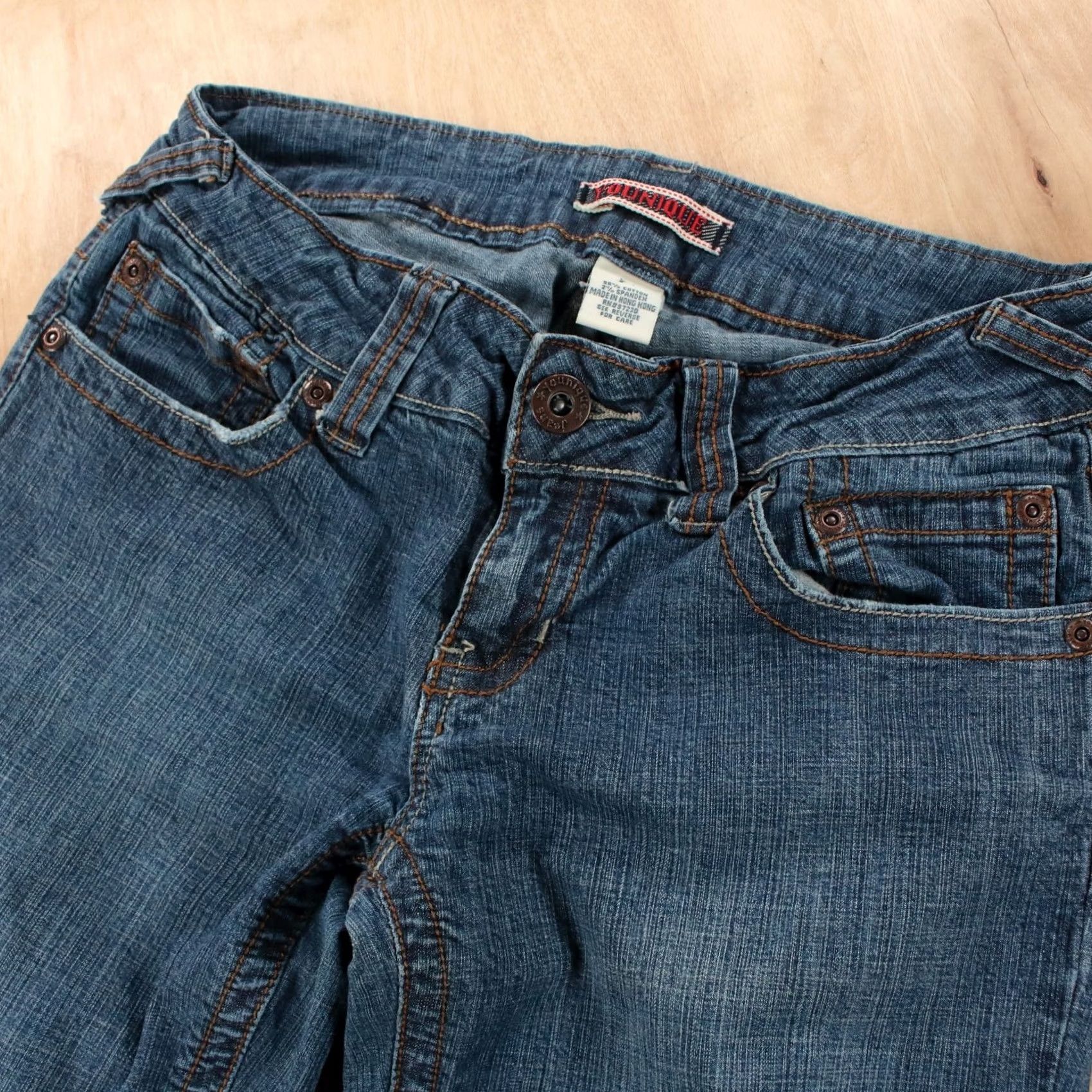 Denime vtg YOUNIQUE low rise flare jeans blue 7 Juniors YM? Size 28" / US 6 / IT 42 - 4 Thumbnail