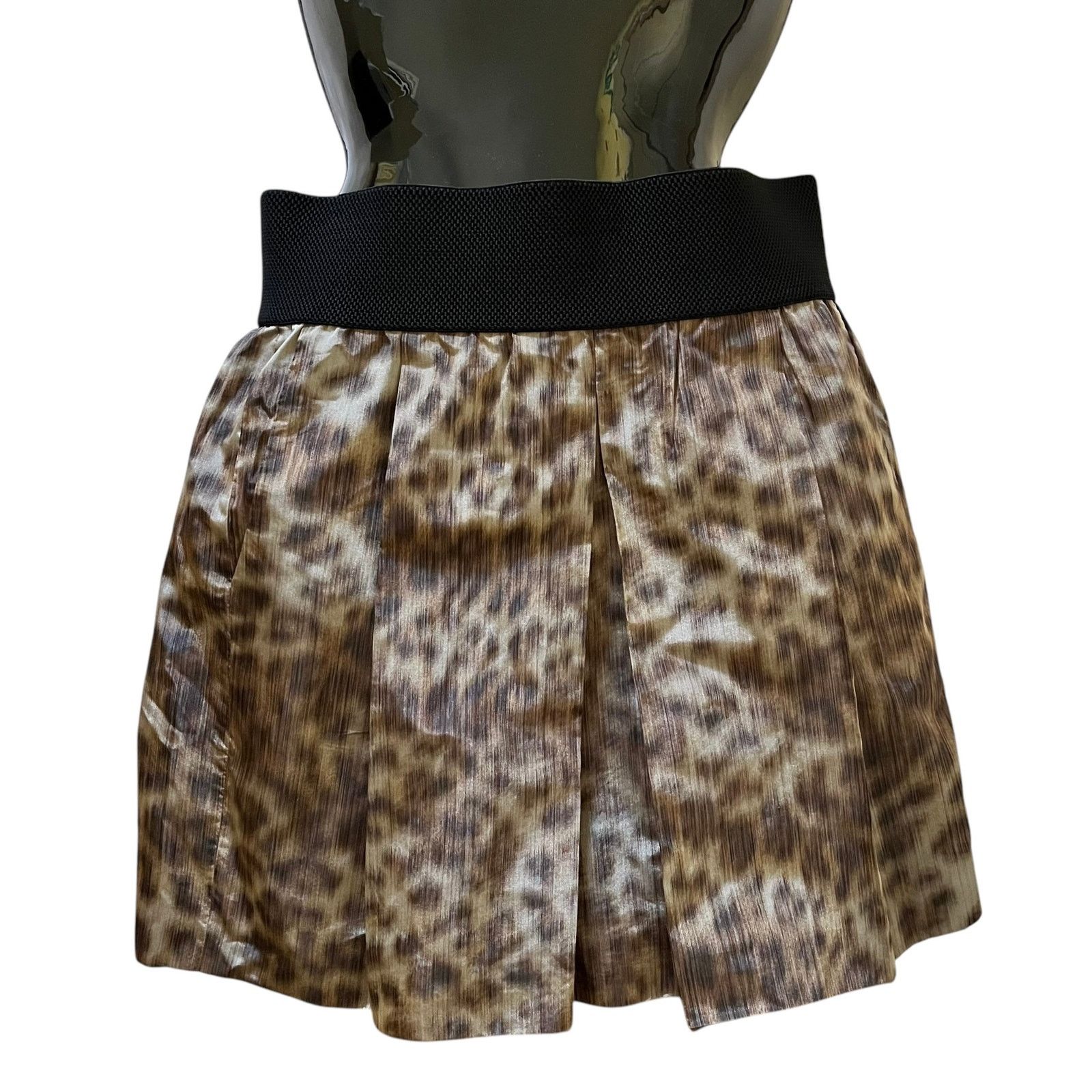 Veronica Beard Veronica Beard Leopard Print Silk Pleated Mini Skirt Size 28" / US 6 / IT 42 - 1 Thumbnail