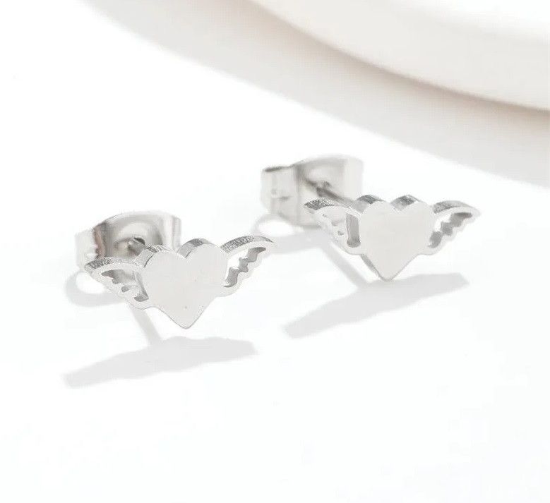 Jewelry Heart Wings Stud Earrings Charm Earring Gift Size ONE SIZE - 2 Thumbnail