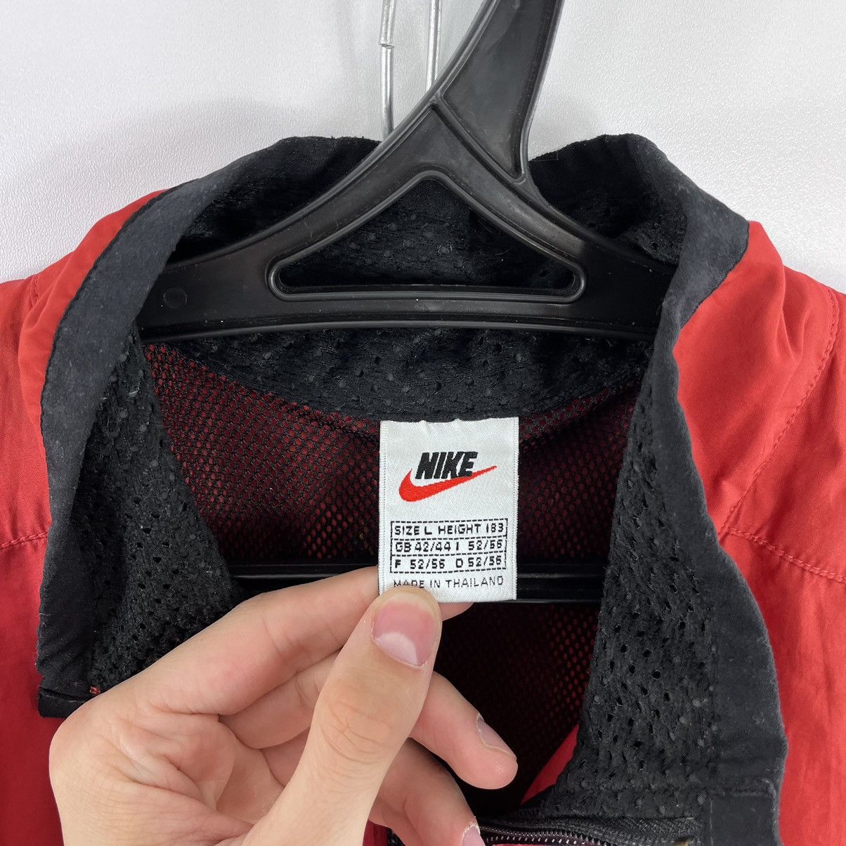 Nike Vintage Nike Nylon Embroidery Swoosh Logo Red Vest Size L Size US M / EU 48-50 / 2 - 13 Thumbnail