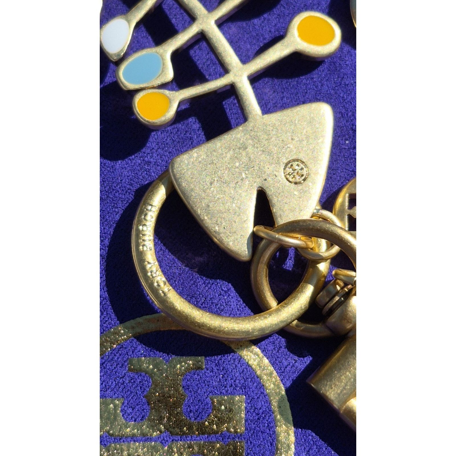 Tory Burch Tory Burch Roxanne Logo Fish Bone Charm Keychain Size ONE SIZE - 4 Thumbnail
