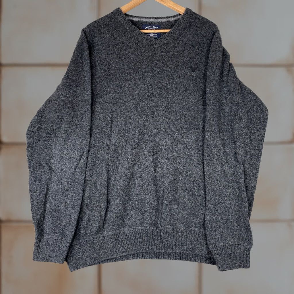 American Eagle Outfitters American Eagle Sweater Mens XLT Gray V Neck Cotton Pullover Solid Basic Size US XL / EU 56 / 4 - 1 Thumbnail