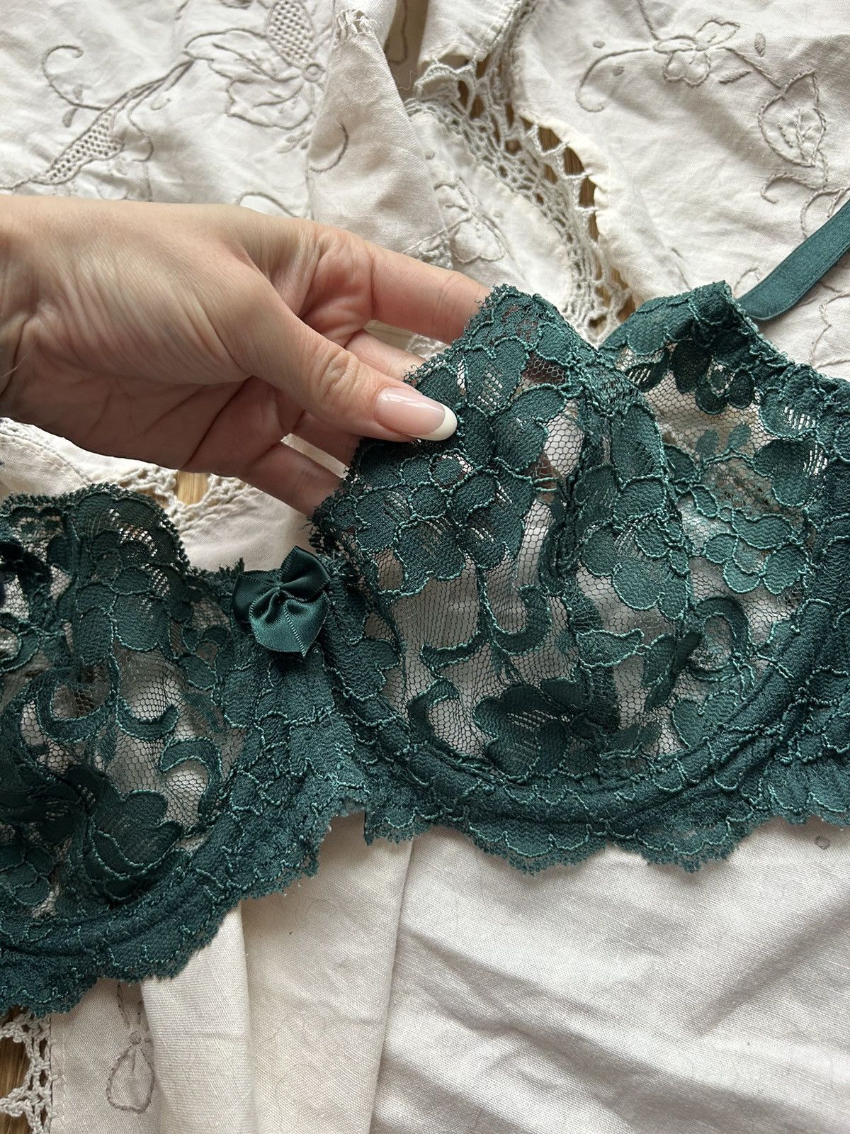 Victoria's Secret × Vintage Gorgeous Victoria’s Secret Emerald Lace Set Lingerie Size ONE SIZE - 7 Thumbnail