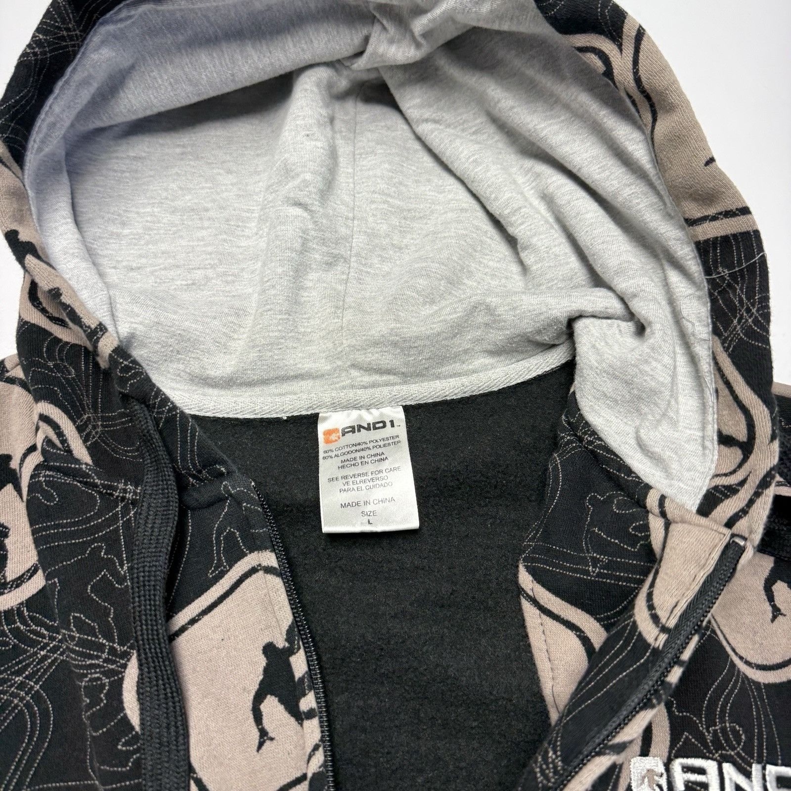 Vintage Vintage AND1 Hoodie Sweatshirt Y2K Basketball AOP Zip Mens L Size US L / EU 52-54 / 3 - 4 Thumbnail