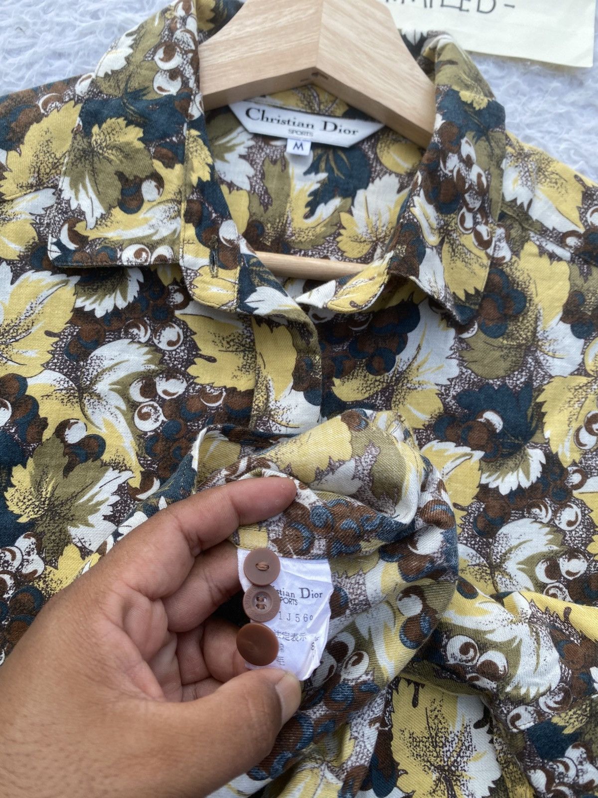 Christian Dior Monsieur Rare Vintage 90s Christian Dior Florals Buttoned Shirt Size US M / EU 48-50 / 2 - 13 Thumbnail