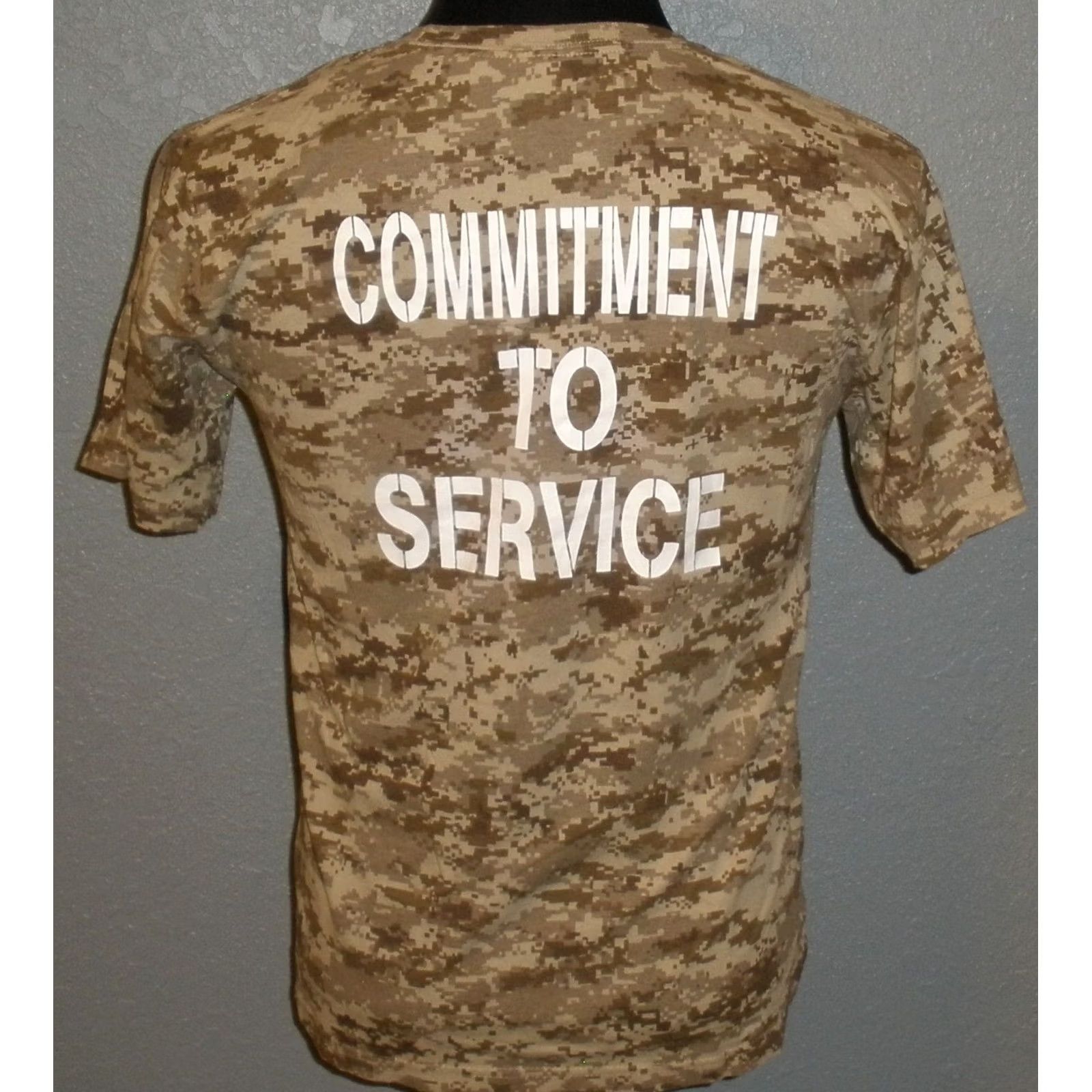 NBA Nike Shirt Adult Medium Military Commitment to Service Camouflage NBA Crew Neck T-Shirt Size US M / EU 48-50 / 2 - 3 Thumbnail